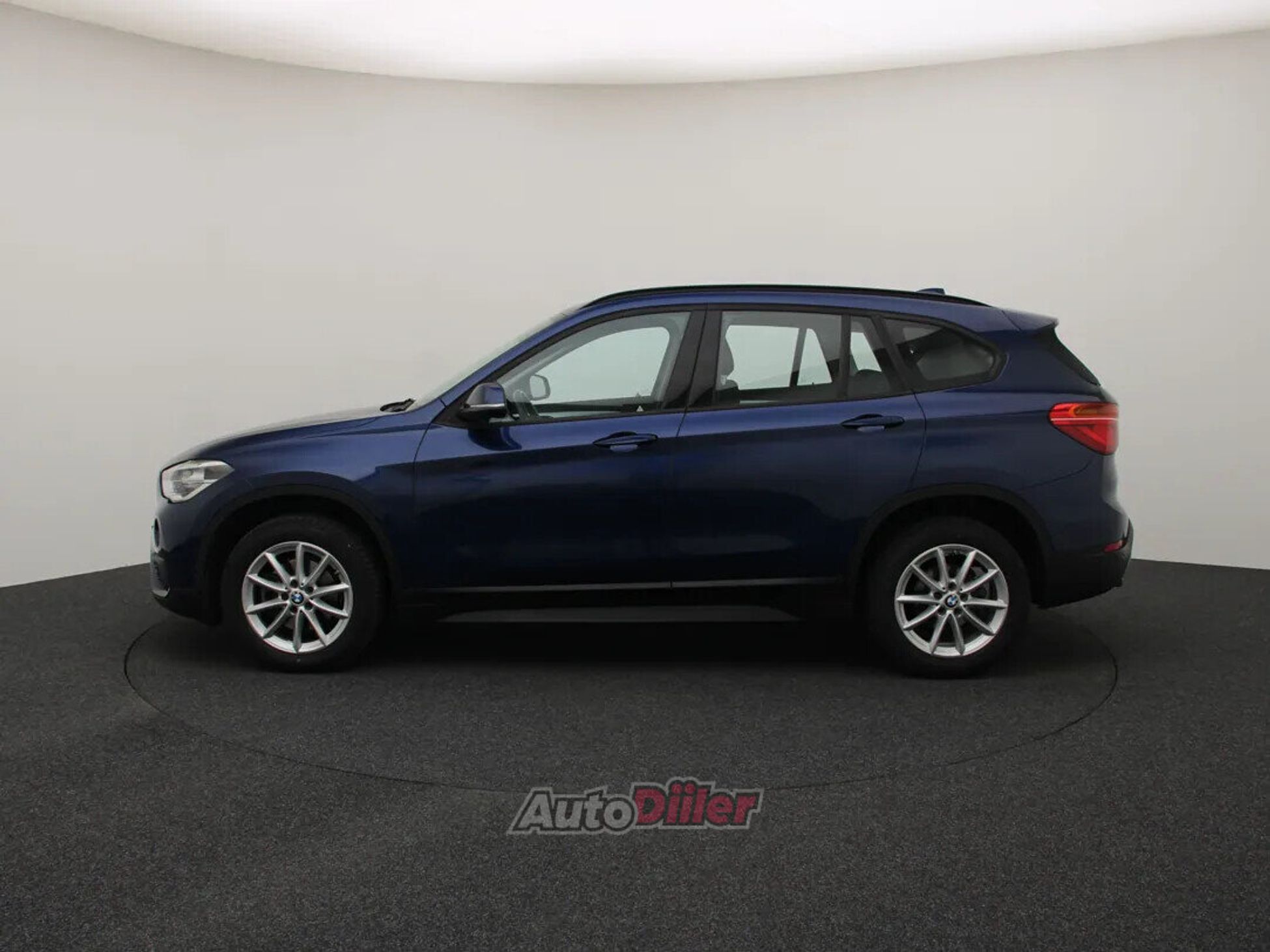 BMW X1 Corporate Executive 2.0 110kW 2017, kuva 6/10