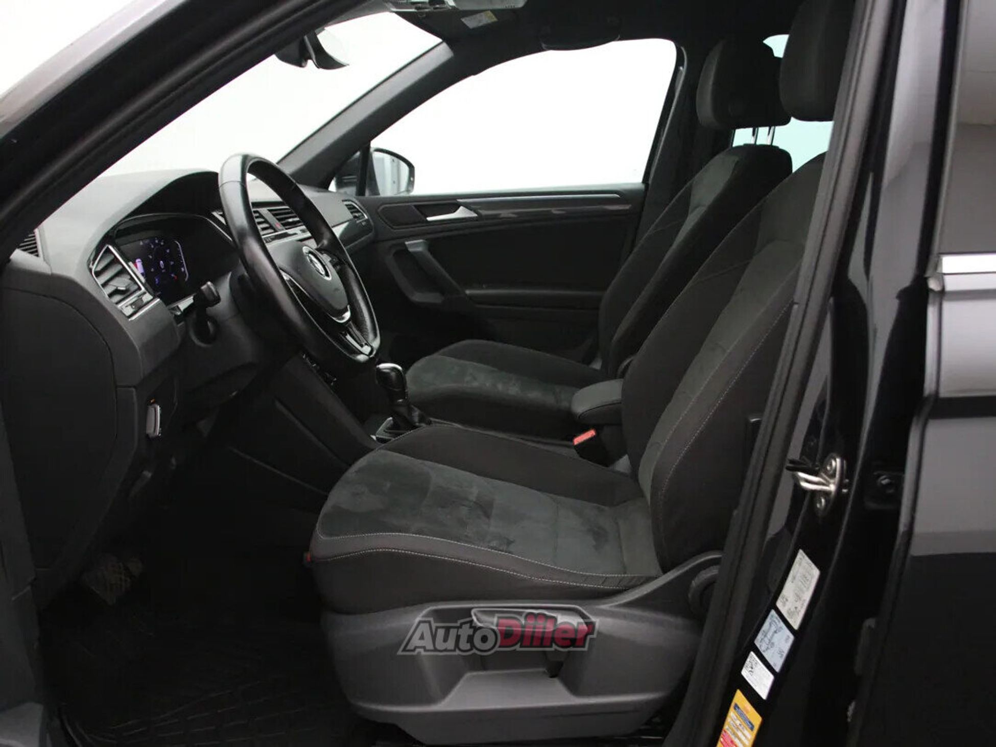 Volkswagen Tiguan 2019, photo 4/10