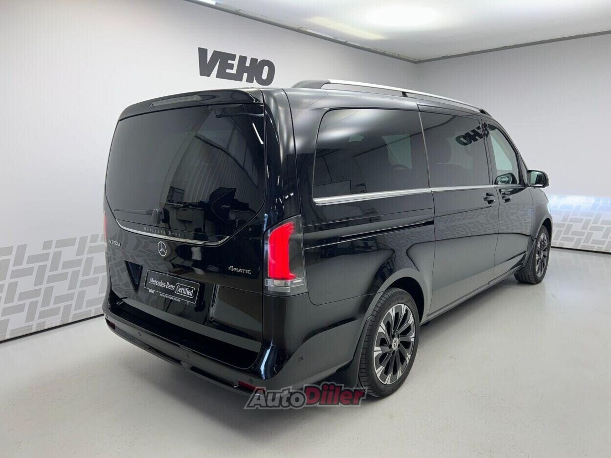 Mercedes-Benz V 250 2024, kuva 2/10