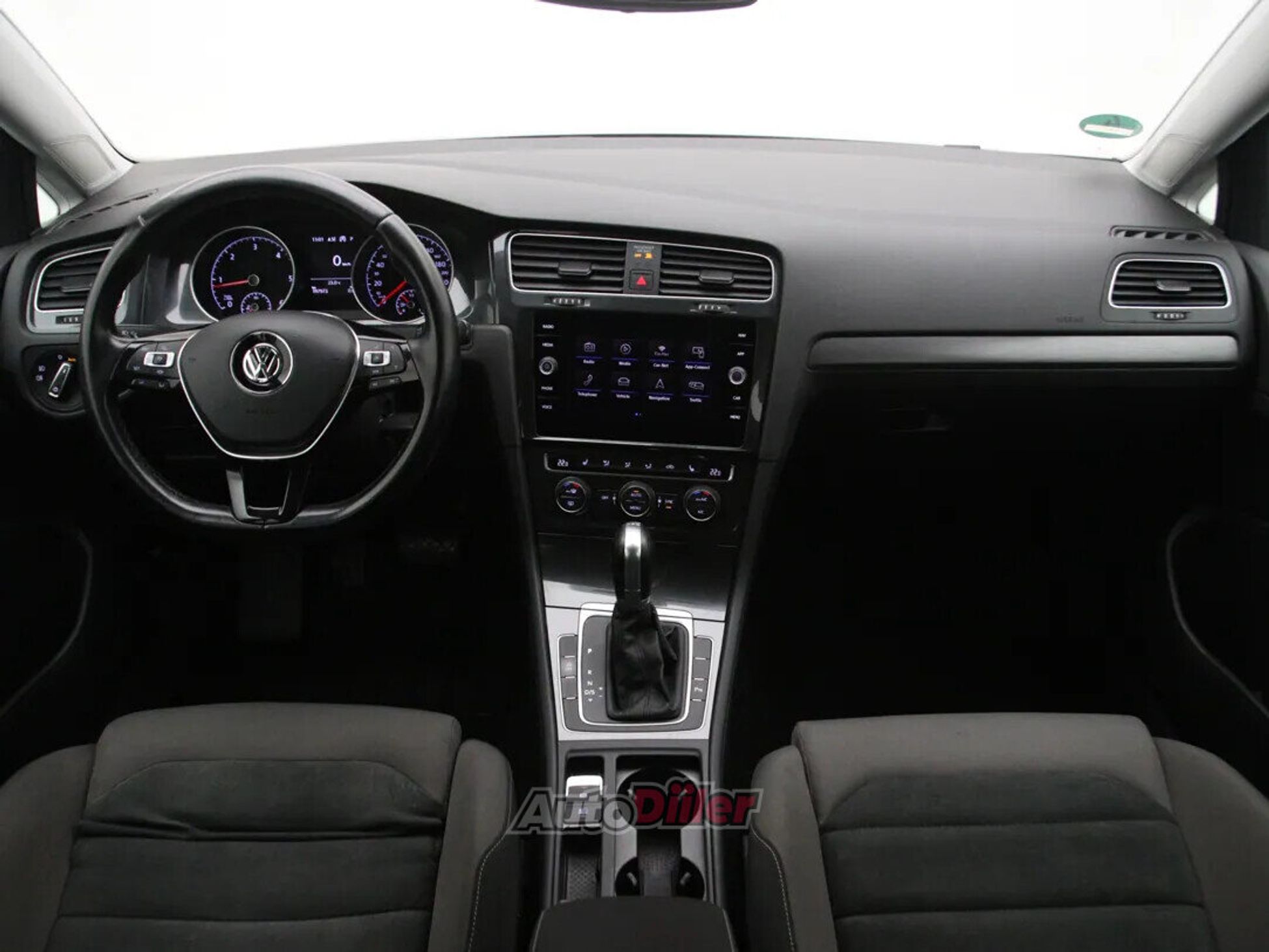 Volkswagen Golf 2019, photo 2/10