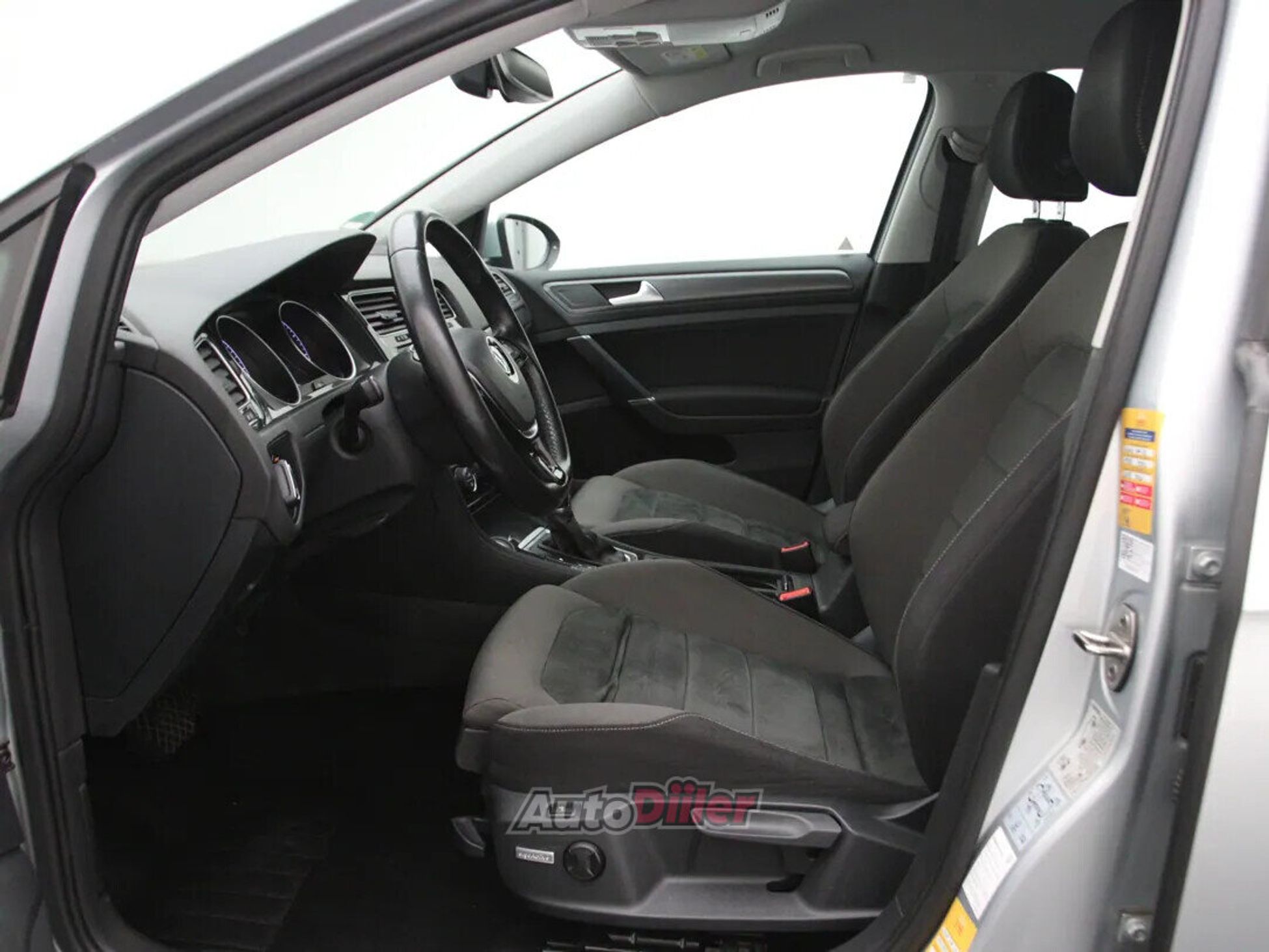 Volkswagen Golf 2019, photo 4/10