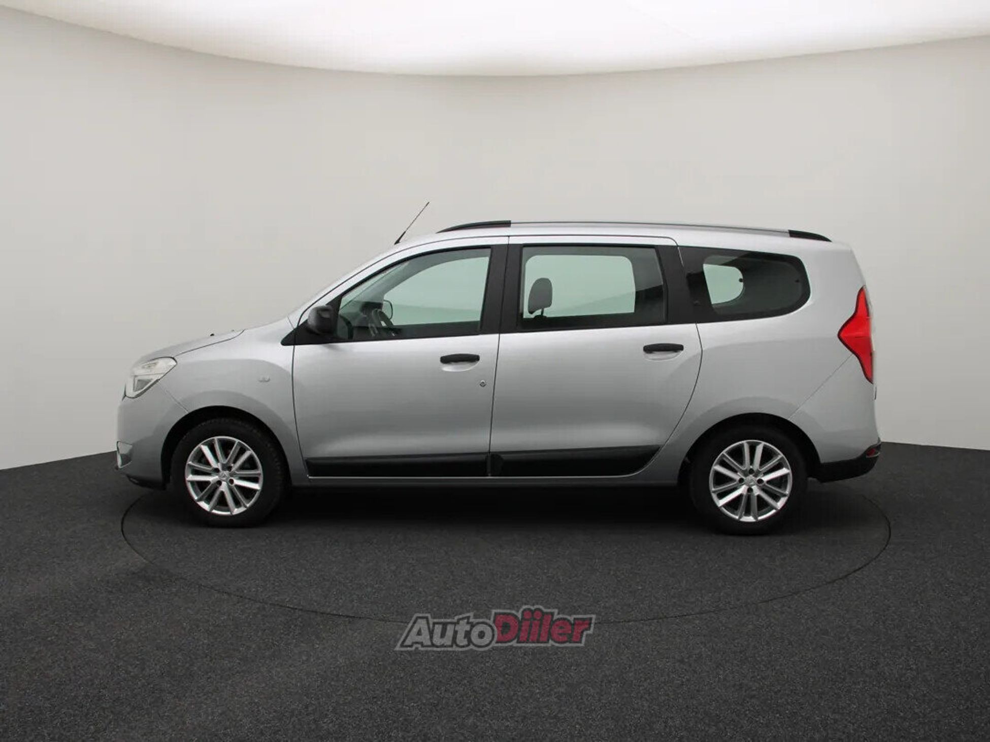 Dacia Lodgy Stepway 1.3 96kW 2021, photo 6/10