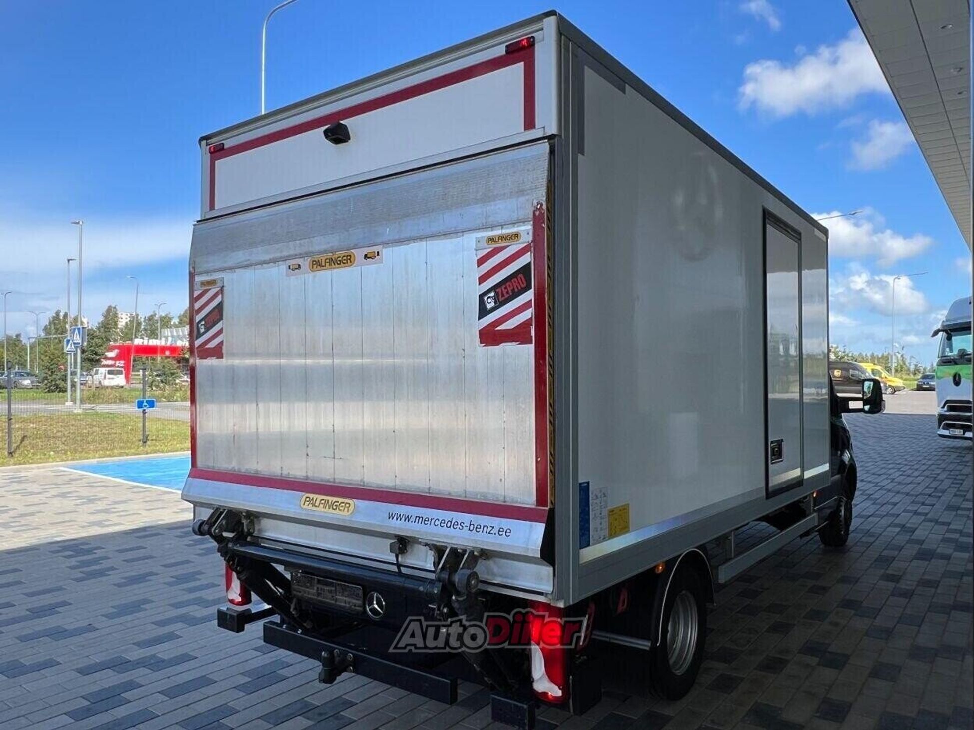 Mercedes-Benz Sprinter 519CDI 2.1 120kW 2020, kuva 2/10