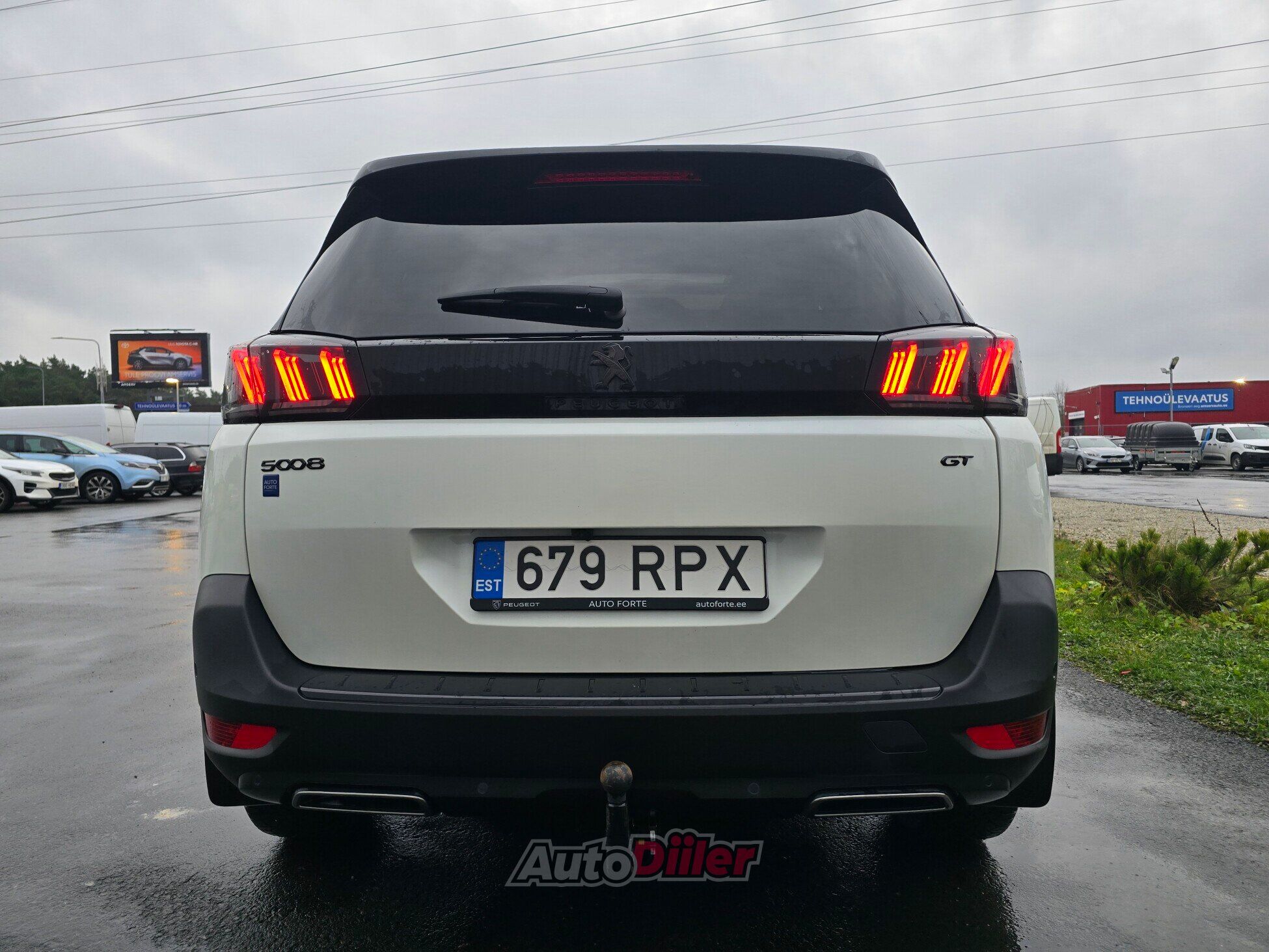 Peugeot 5008 1.2 96kW 2021, photo 5/10