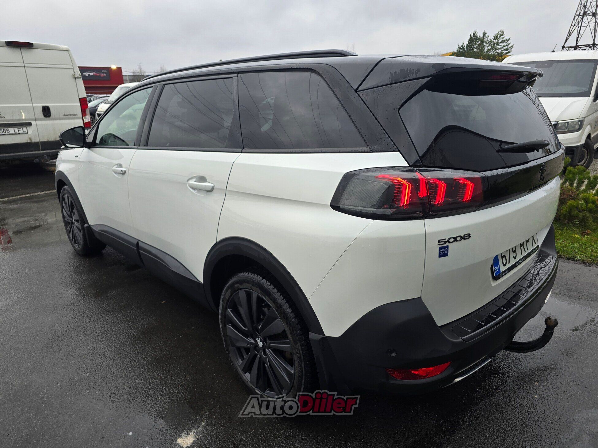 Peugeot 5008 1.2 96kW 2021, photo 4/10