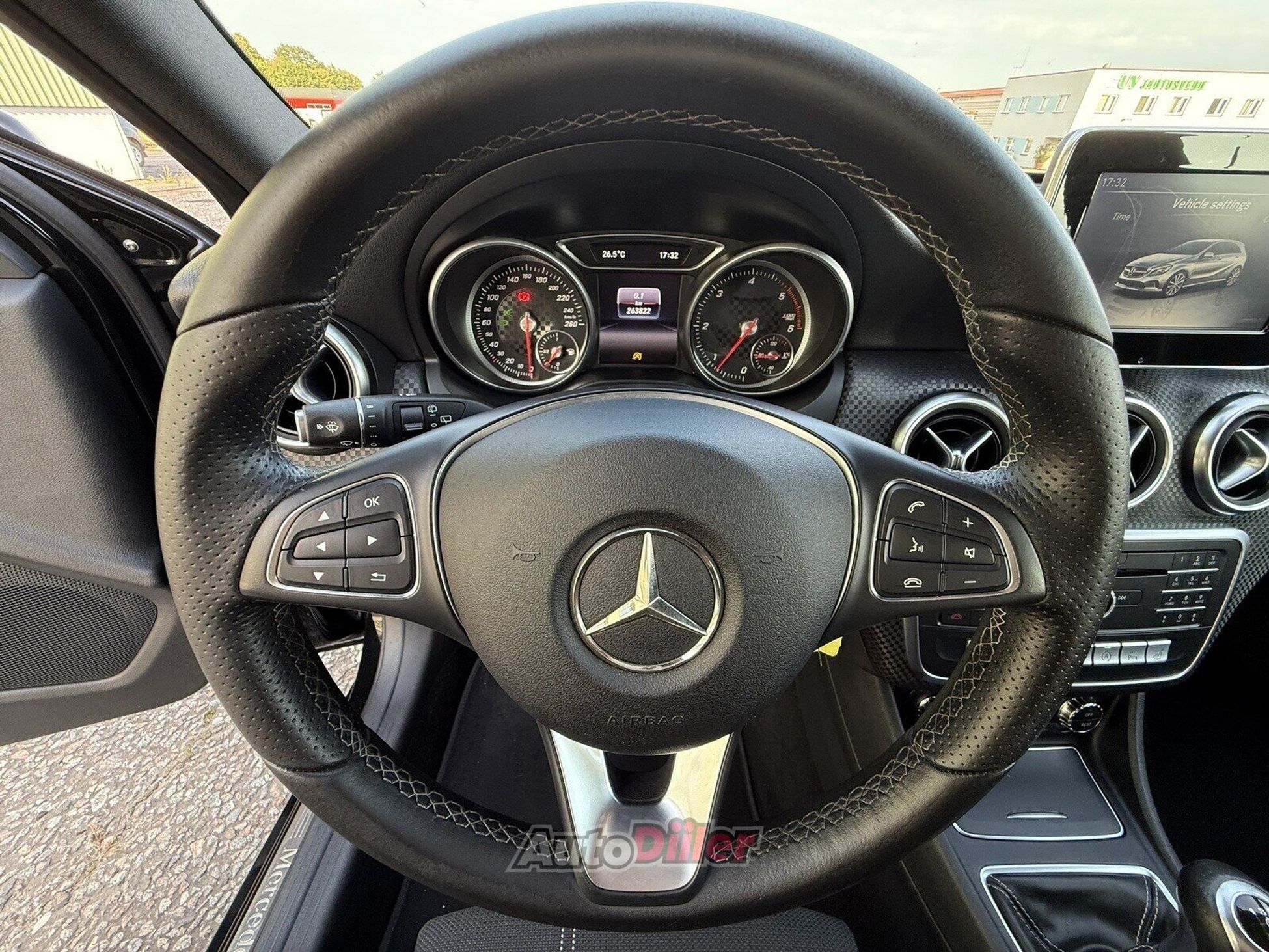 Mercedes-Benz A 200 2016, photo 6/10