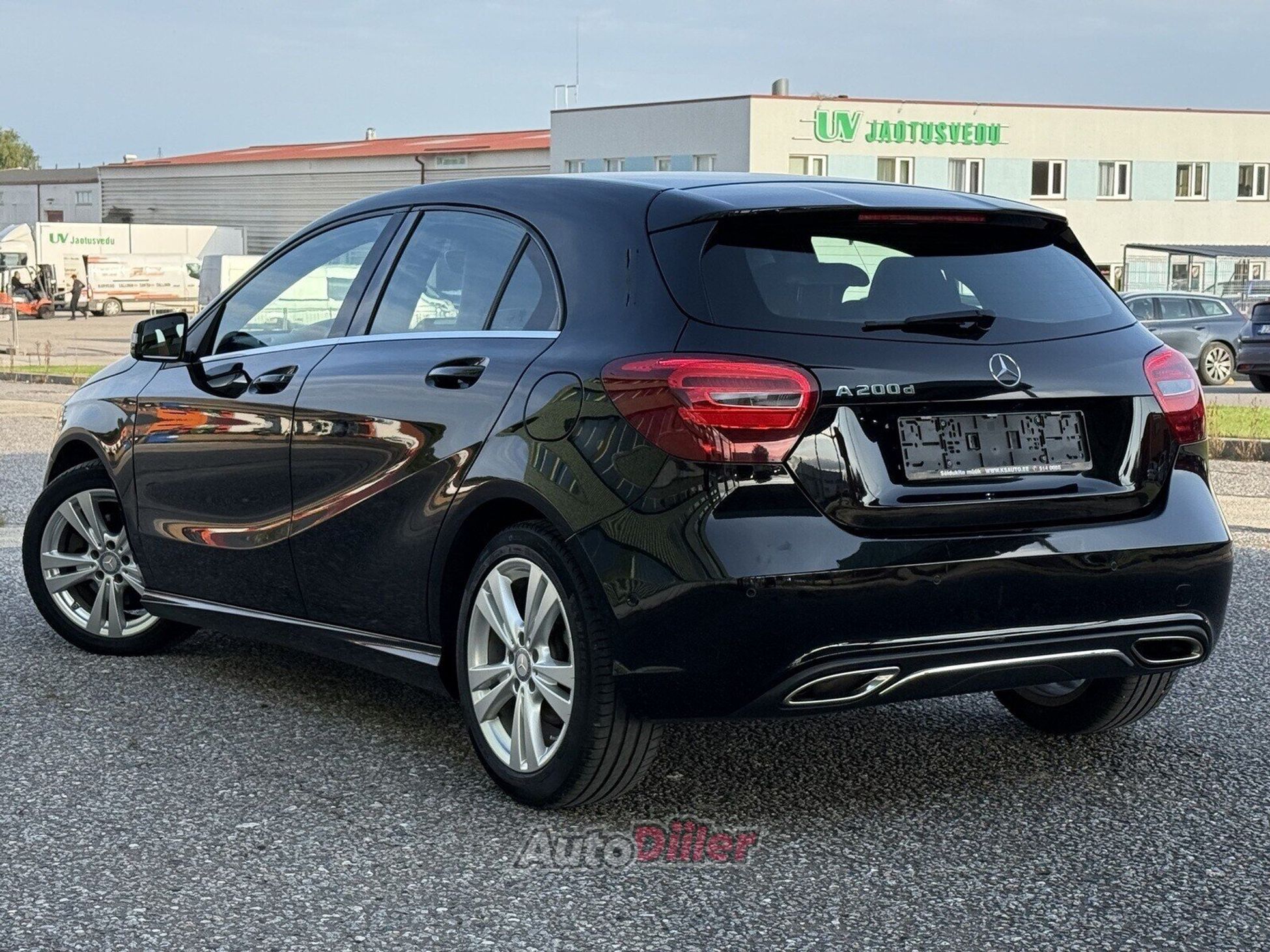 Mercedes-Benz A 200 2016, photo 2/10
