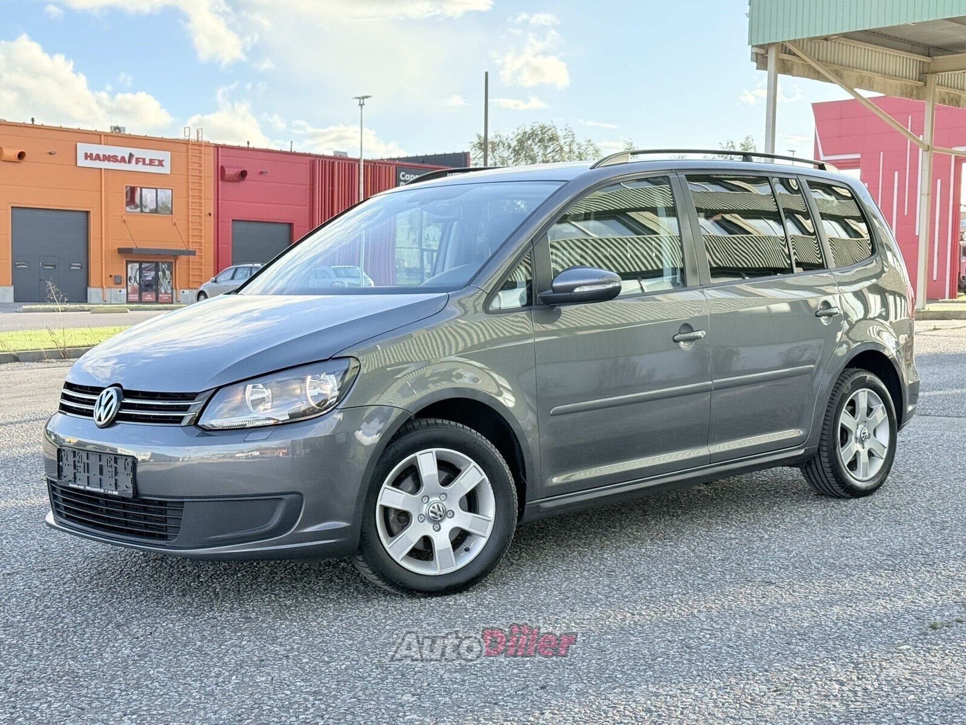 Volkswagen Touran 2014, photo 3/10