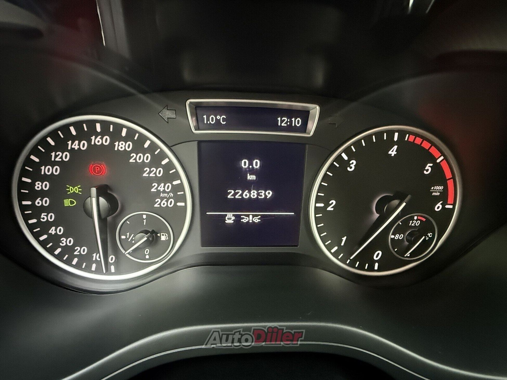 Mercedes-Benz B 180 2013, kuva 7/10