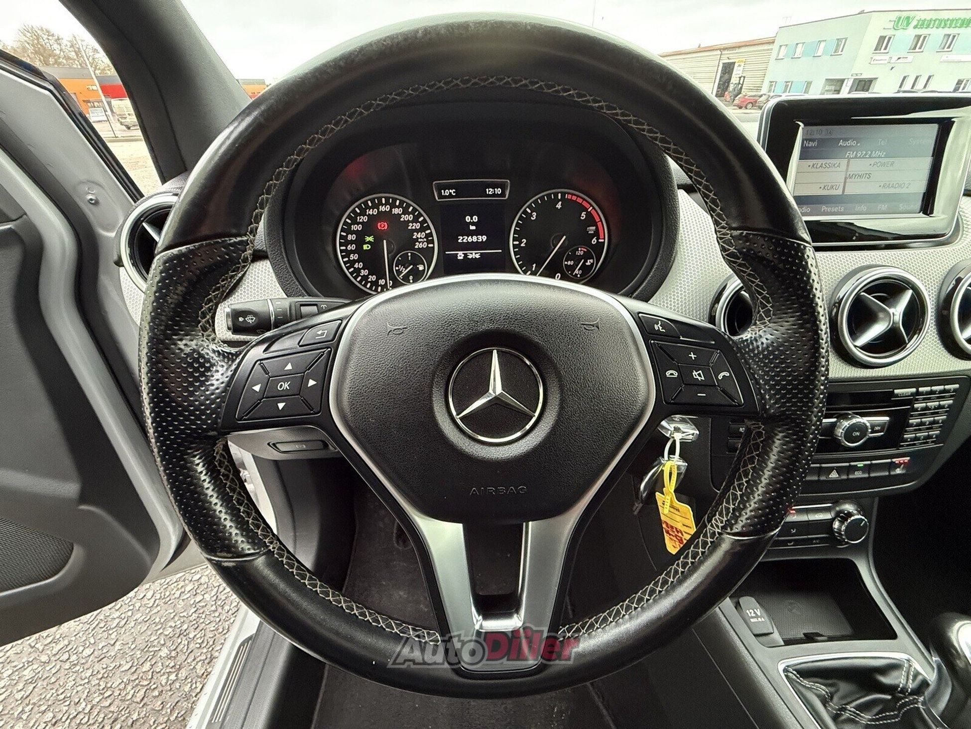 Mercedes-Benz B 180 2013, kuva 6/10