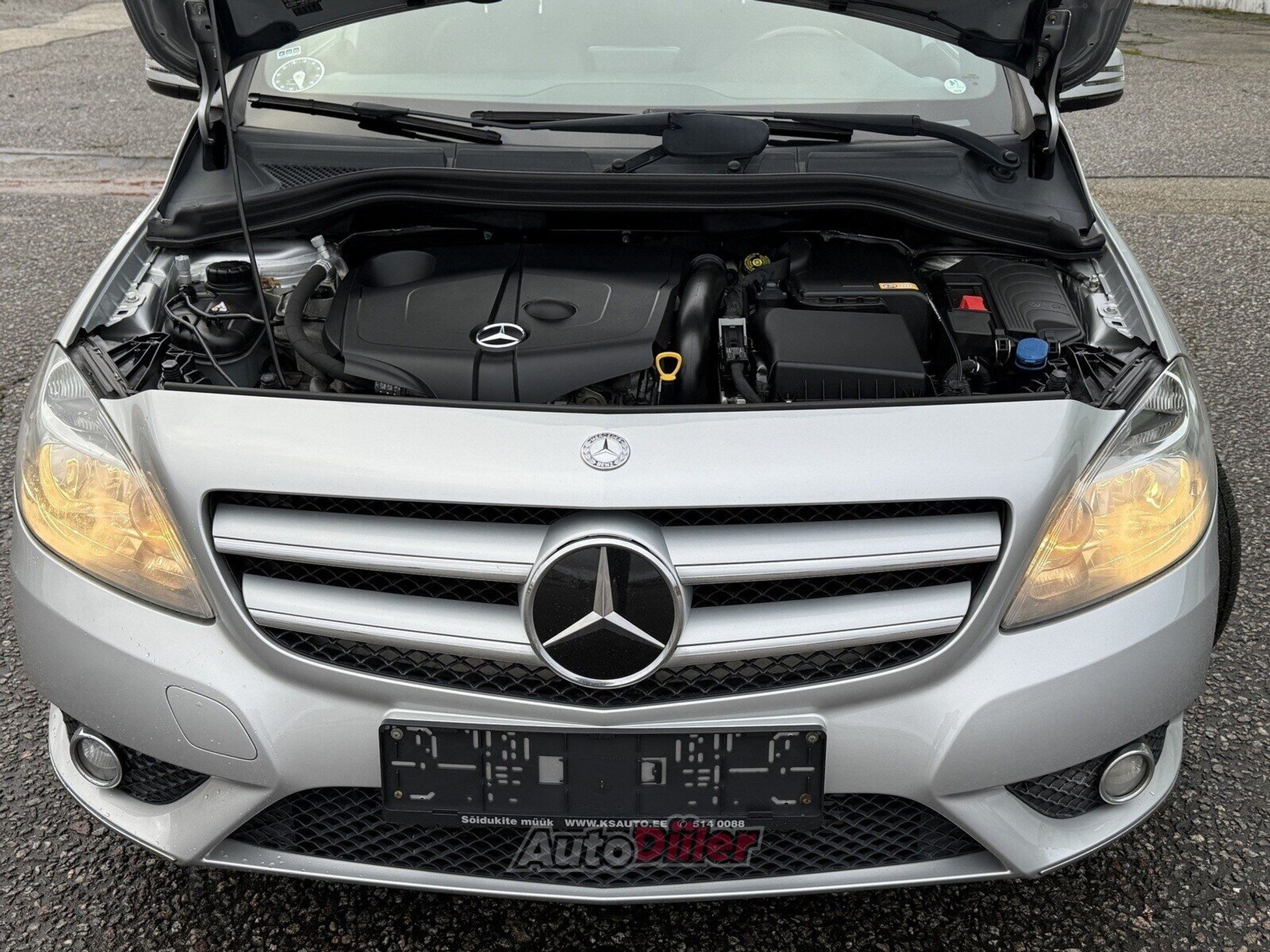 Mercedes-Benz B 180 2013, kuva 5/10