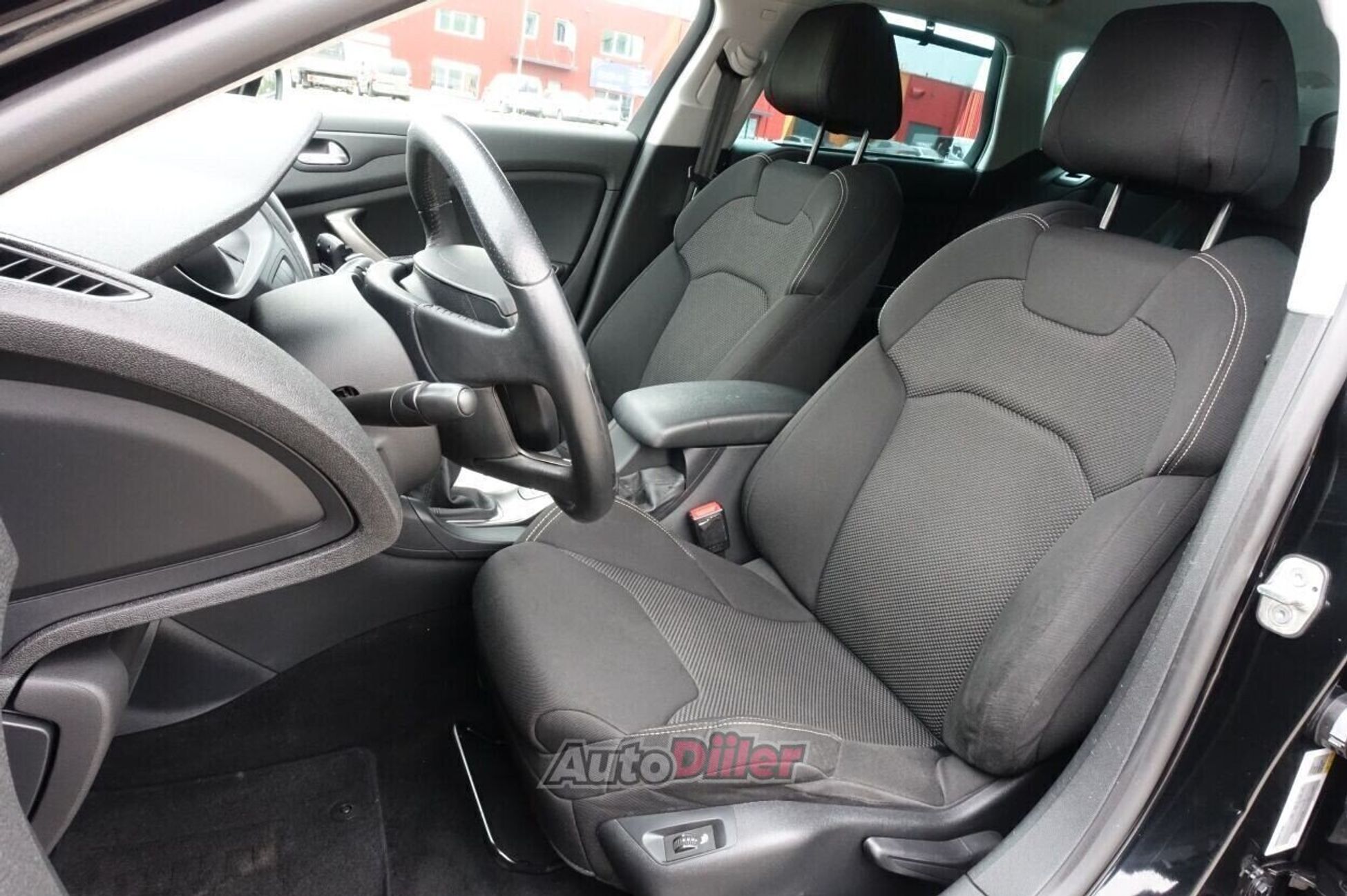 Citroen C5 Tourer Facelift EU5 1.6 84kW 2015, photo 7/10