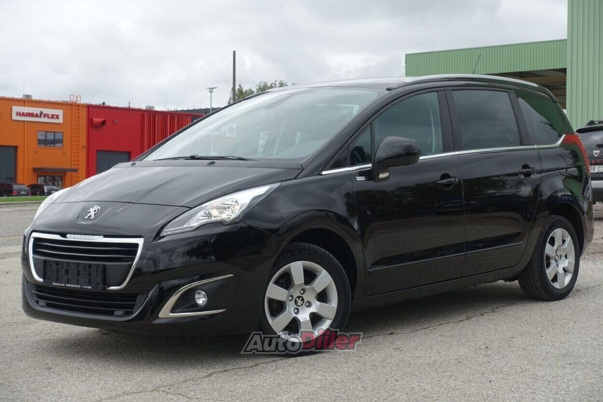 Peugeot 5008 Style Facelift 1.6 84kW 2015, photo 3/10