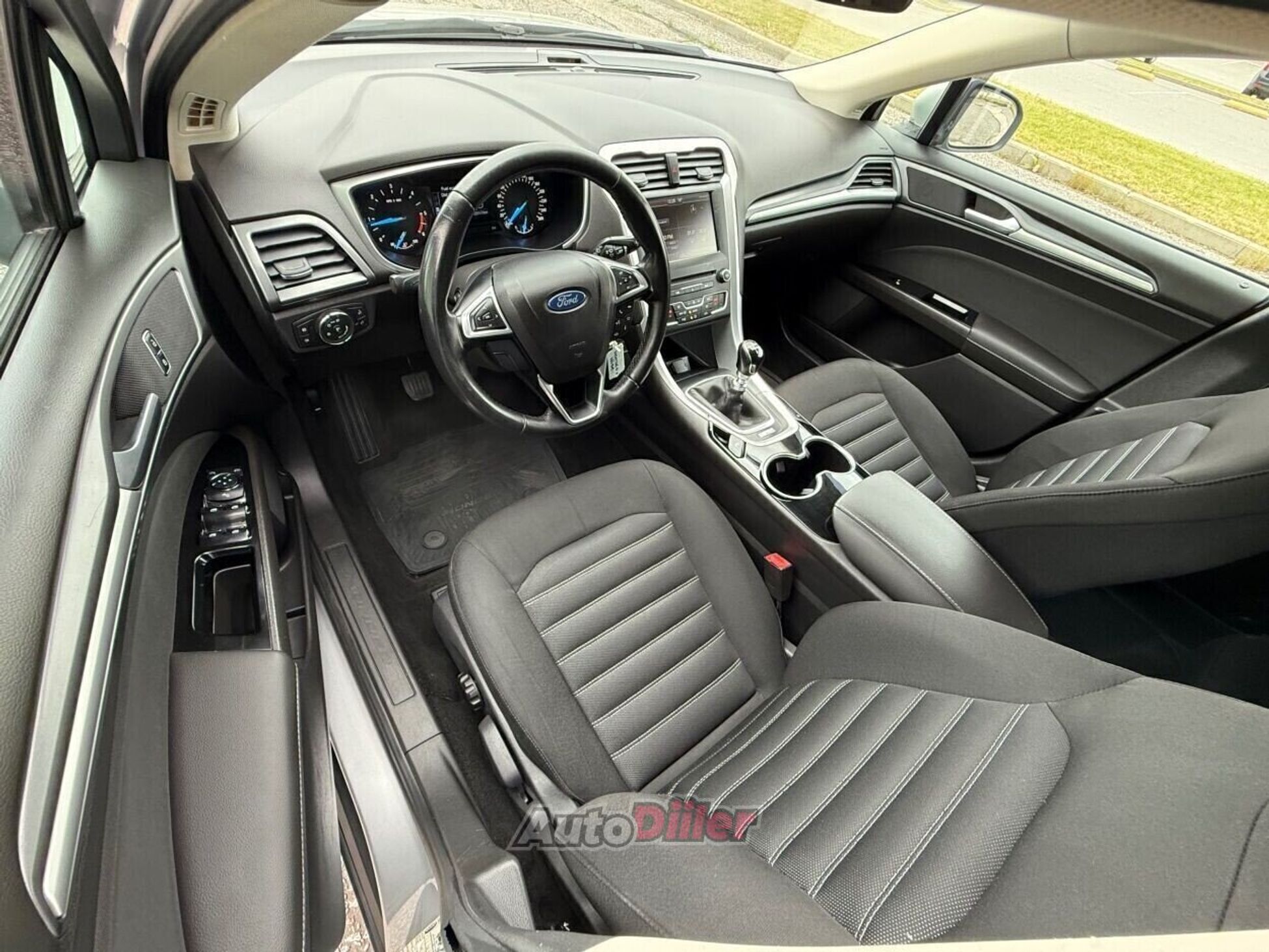 Ford Mondeo 2016, photo 6/10