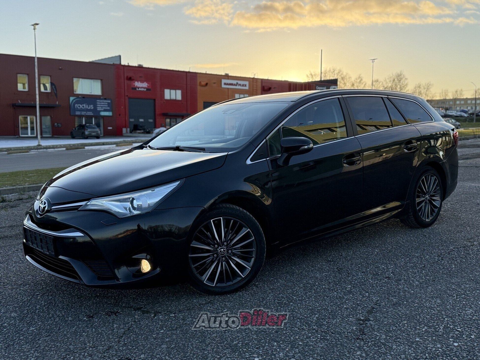Toyota Avensis 2017, photo 3/10