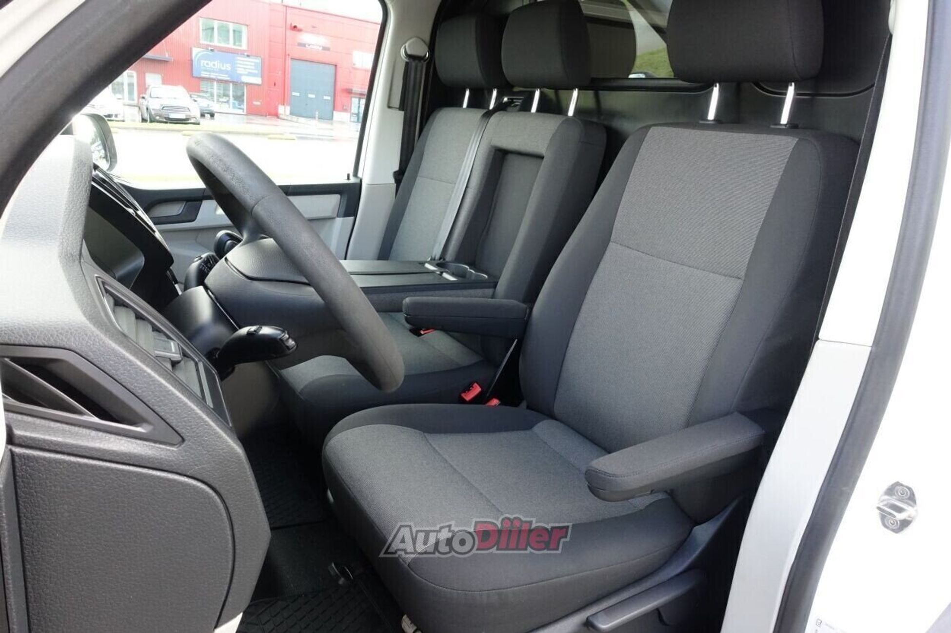 Volkswagen Transporter 2015, kuva 7/10