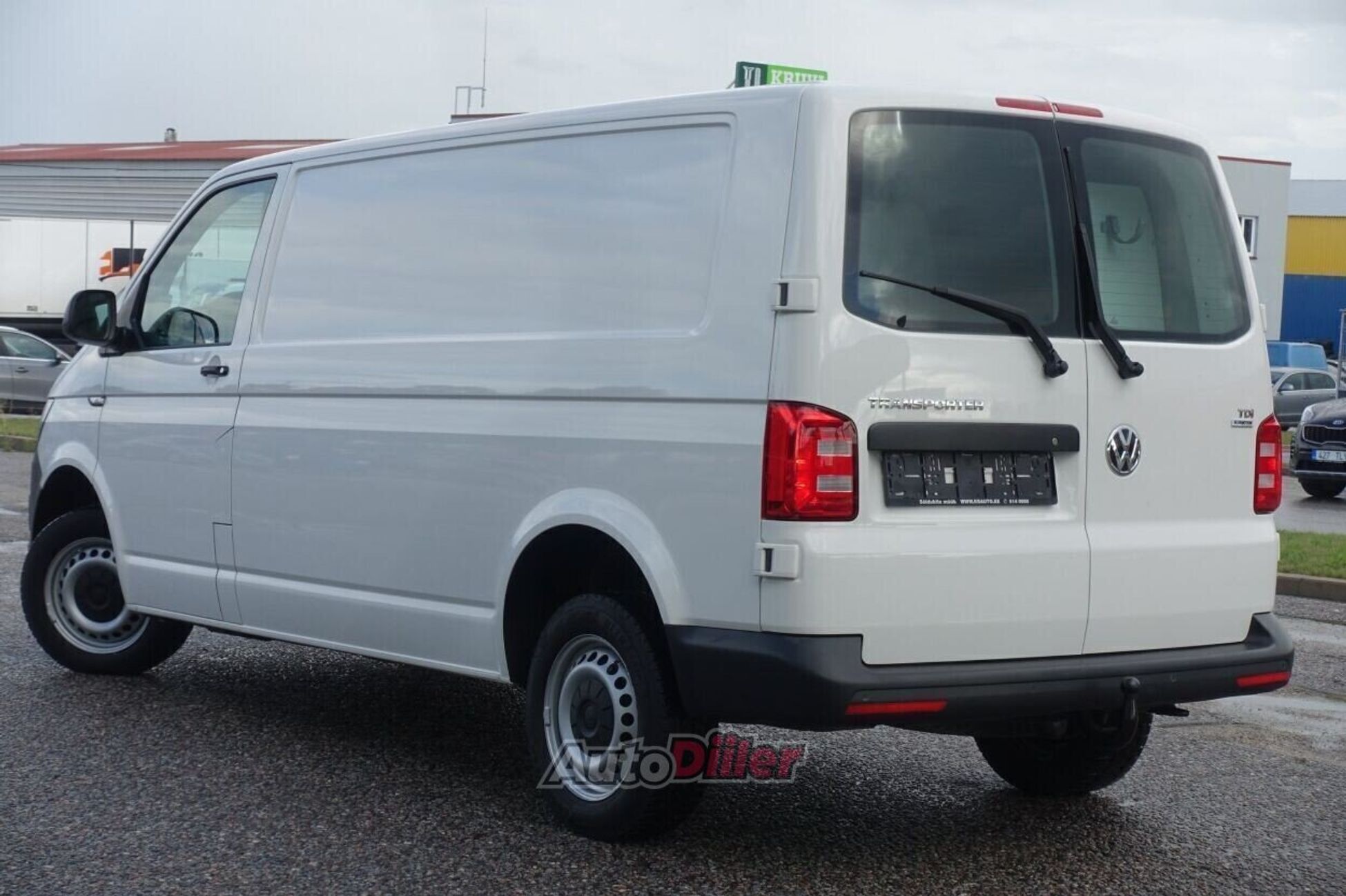Volkswagen Transporter 2015, kuva 2/10