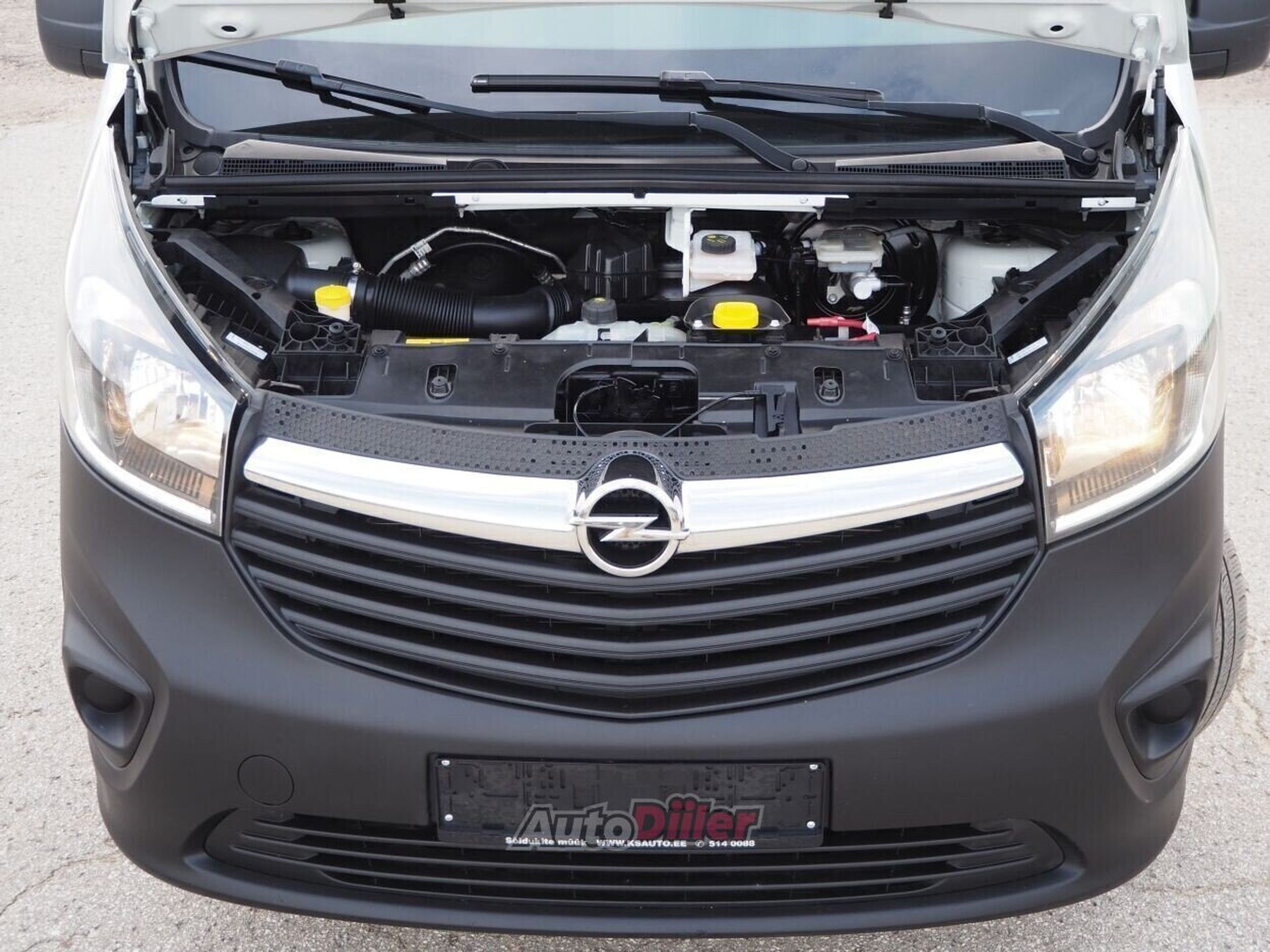 Opel Vivaro Long L2H1 EU5 1.6 85kW 2016, kuva 5/10