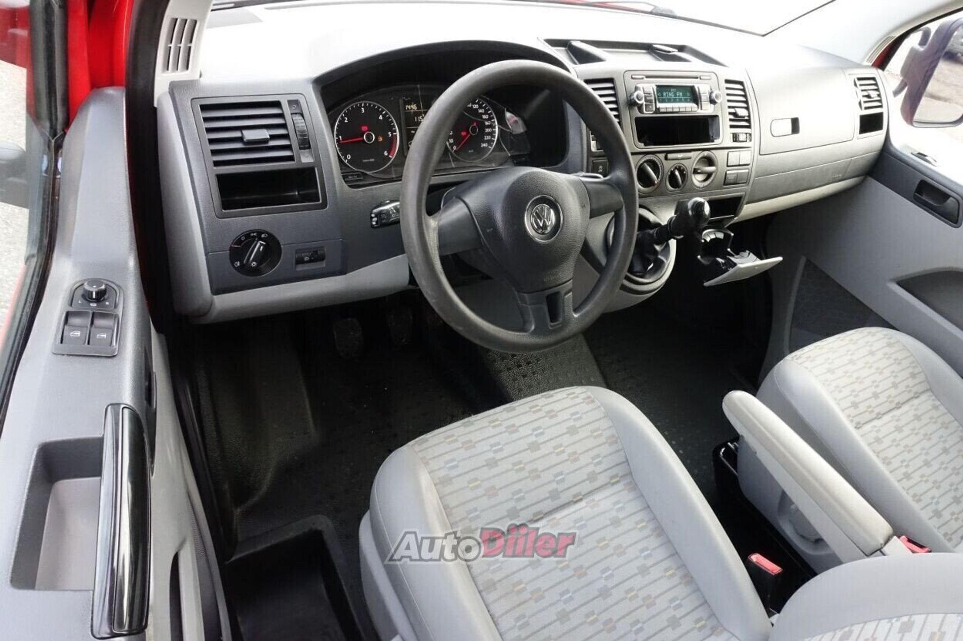 Volkswagen Transporter 2012, photo 6/10