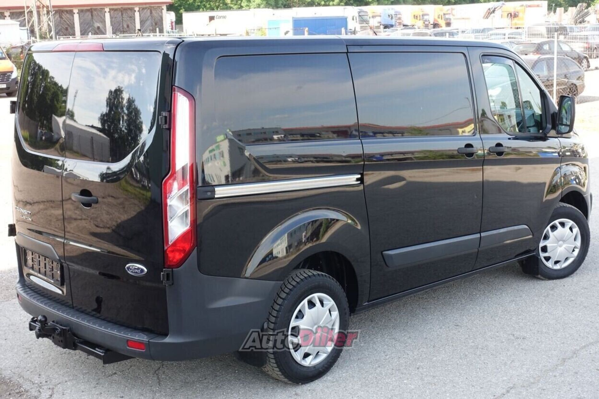 Ford Transit Custom 2015, kuva 4/10