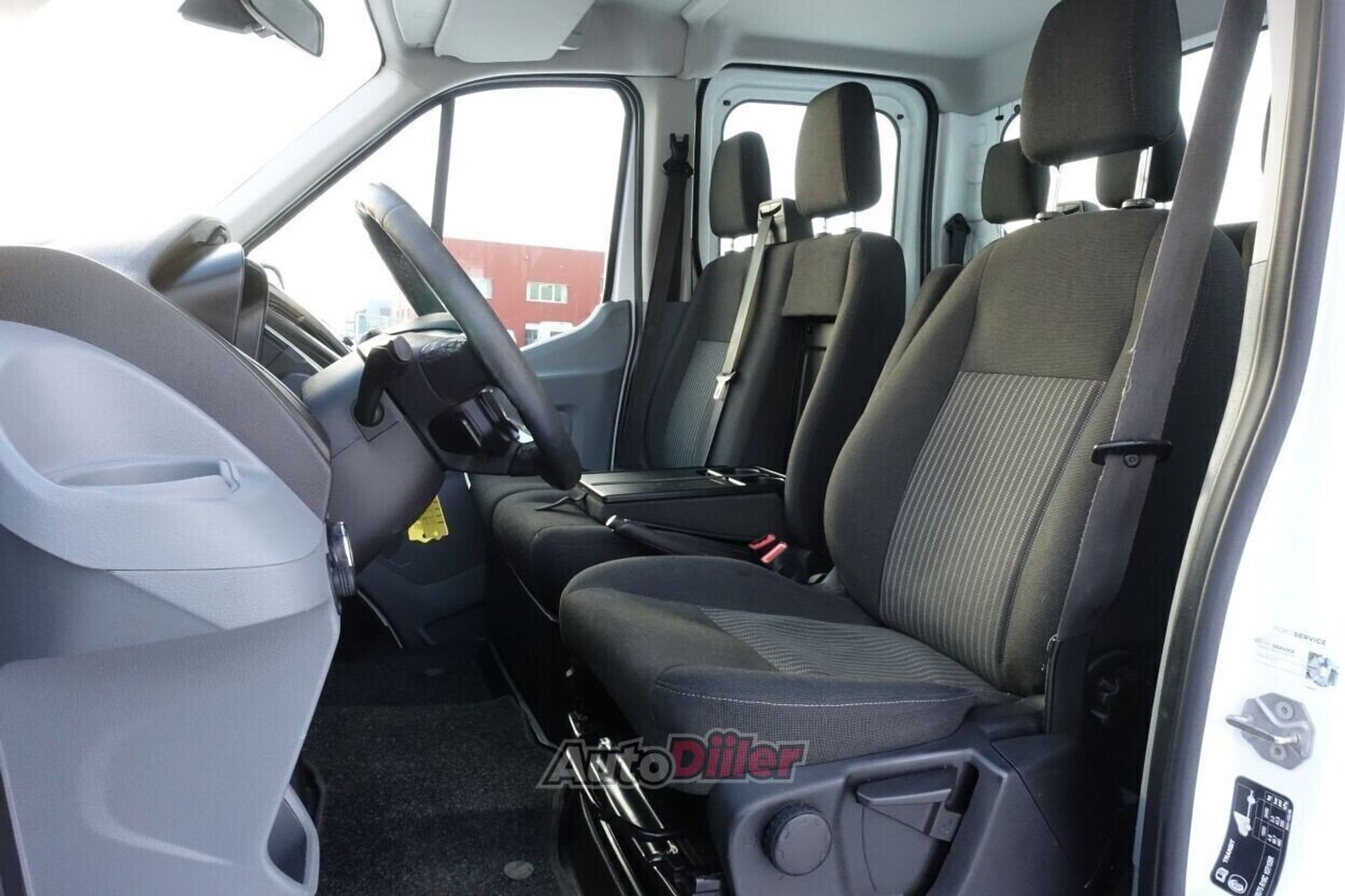 Ford Transit DOKA EU5 2.2 114kW 2015, kuva 7/10