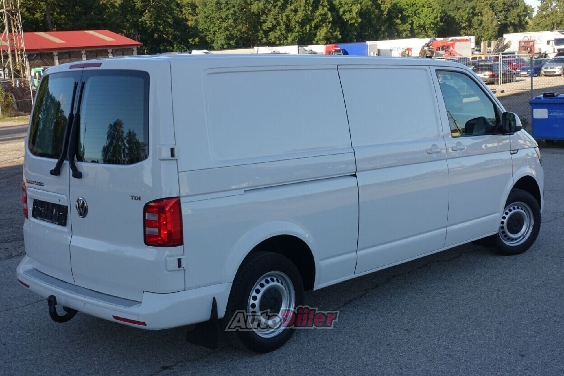 Volkswagen Transporter 2017, kuva 4/10