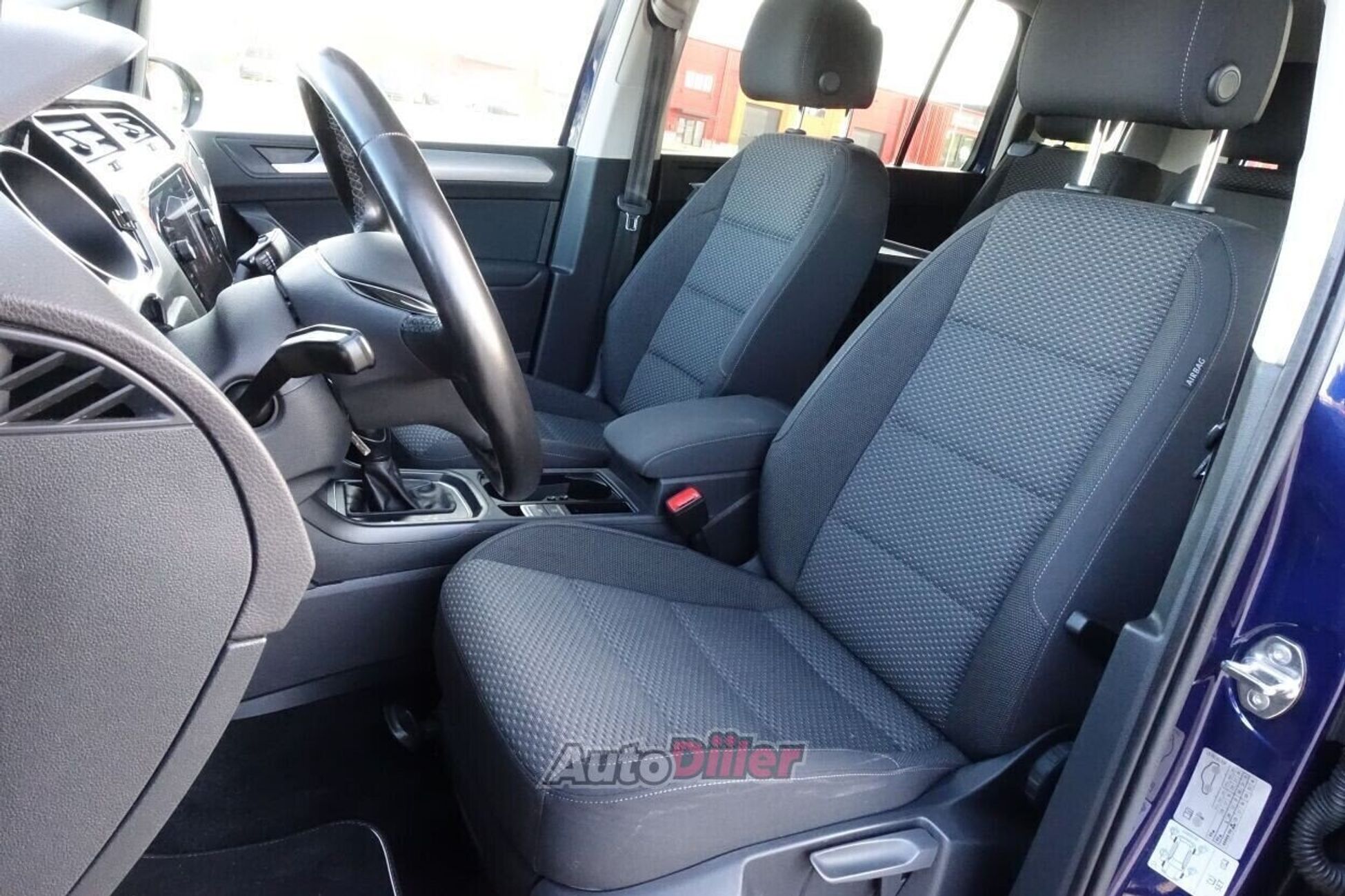 Volkswagen Touran 2019, photo 7/10