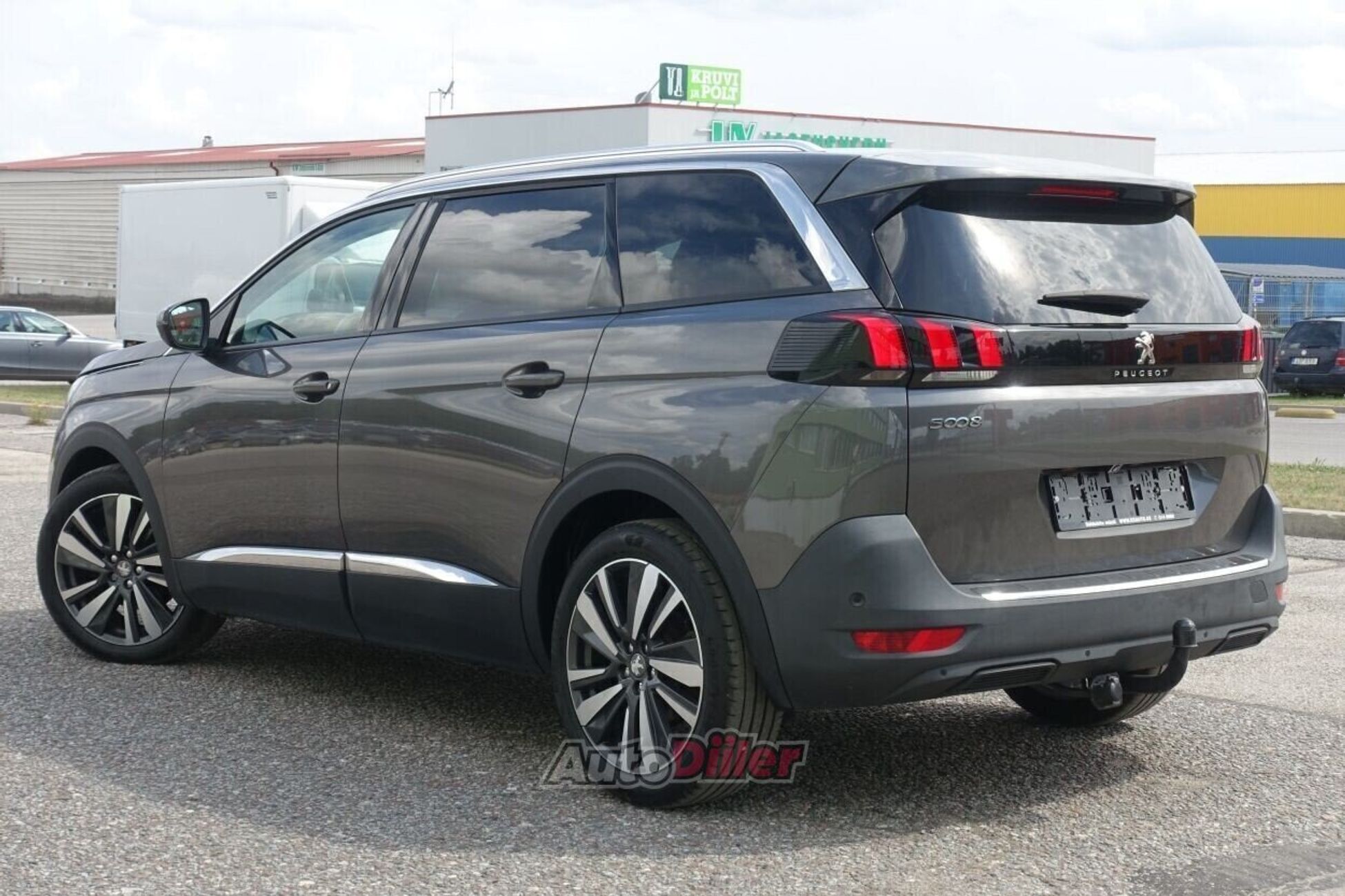 Peugeot 5008 Allure Plus EU6 1.6 88kW 2018, photo 2/10