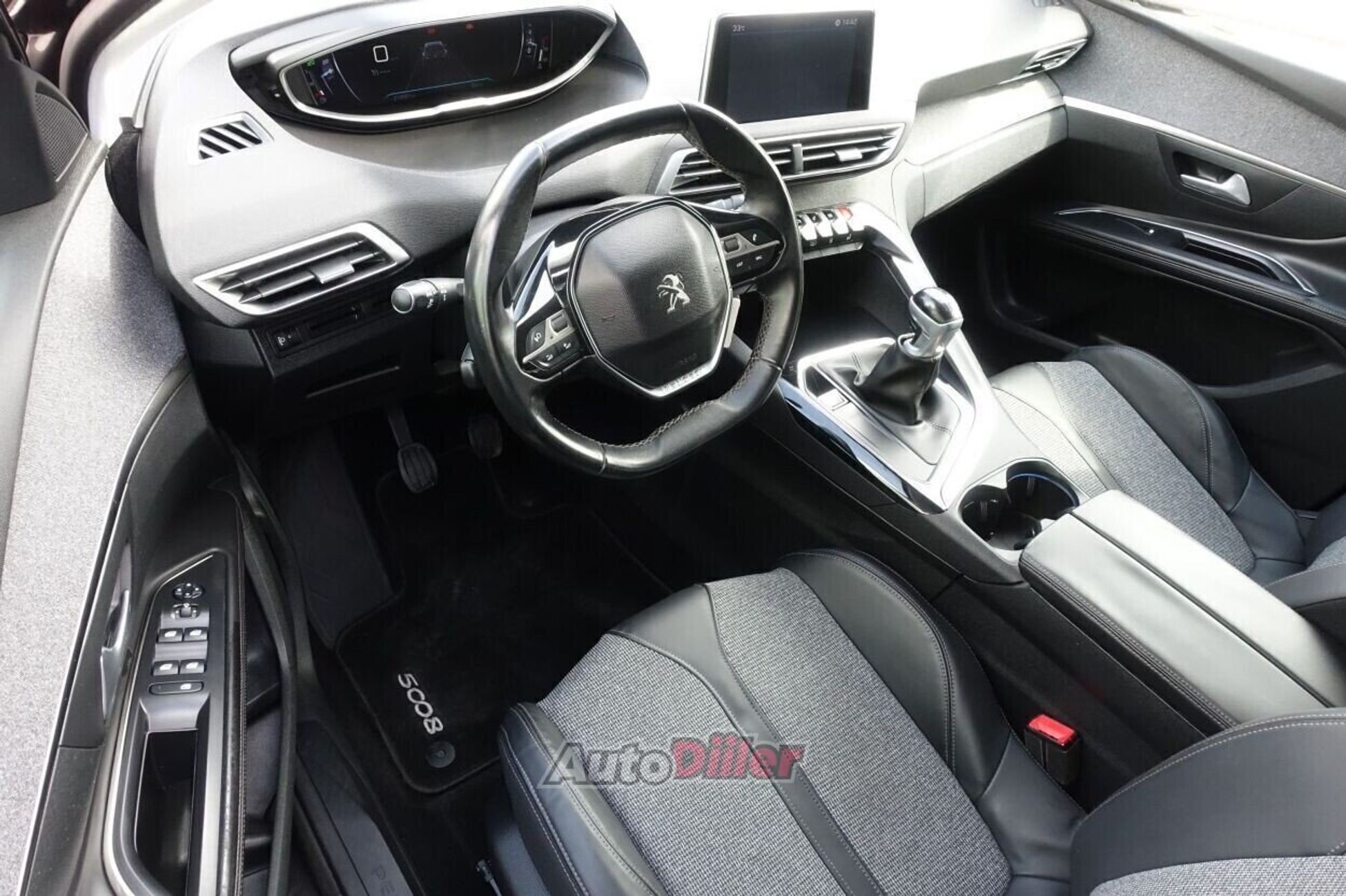 Peugeot 5008 Allure Plus EU6 1.6 88kW 2018, photo 6/10