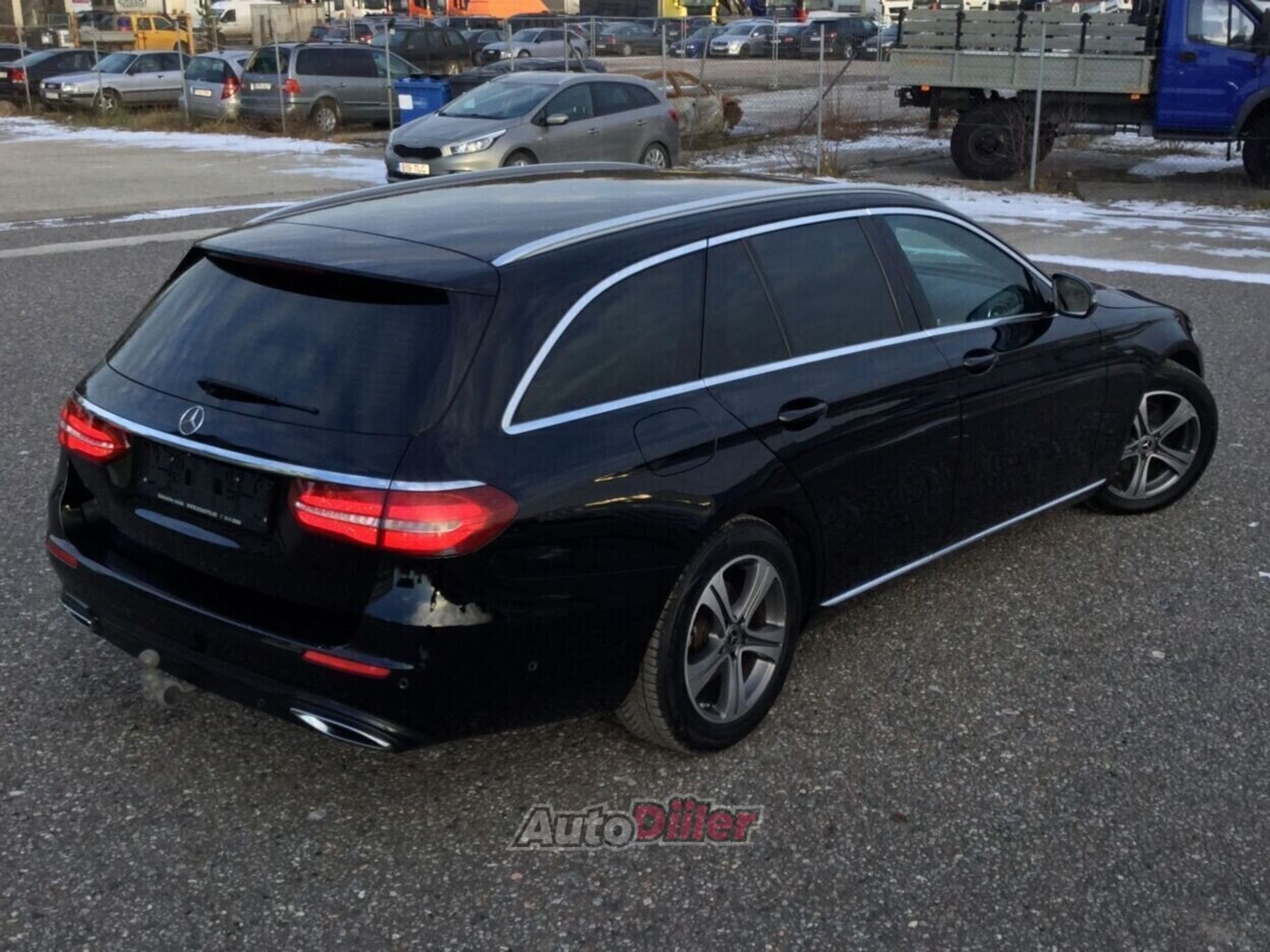 Mercedes-Benz E 220 2018, kuva 4/10