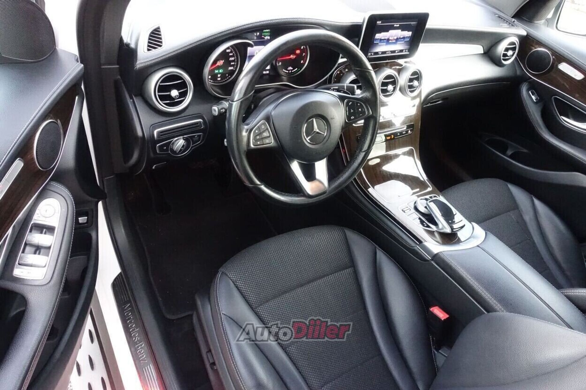 Mercedes-Benz GLC 350 2017, kuva 6/10