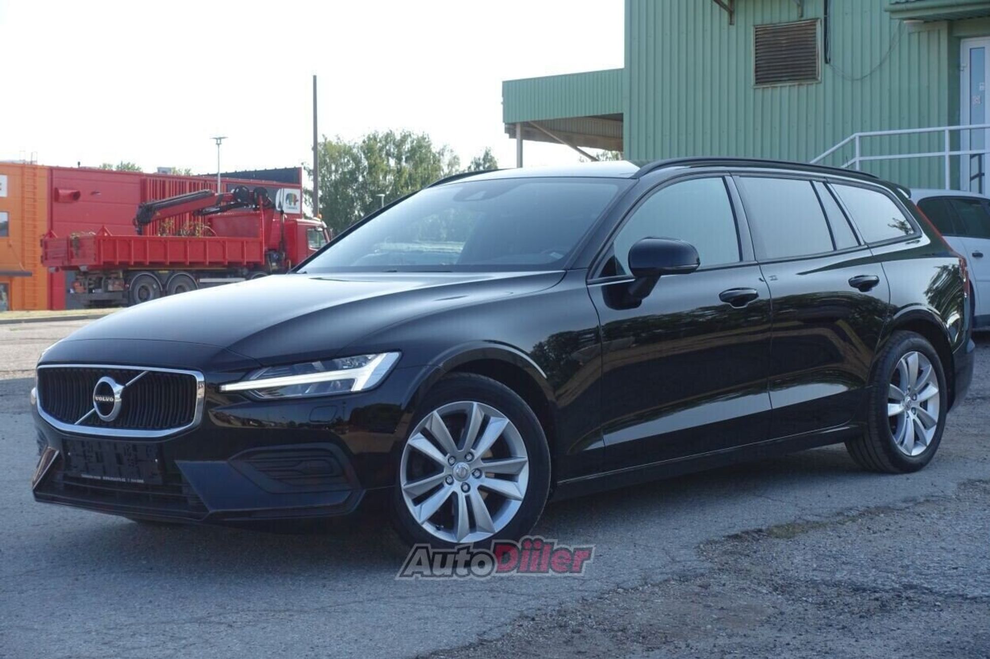 Volvo V60 Momentum EU6 2.0 140kW 2019, kuva 3/10