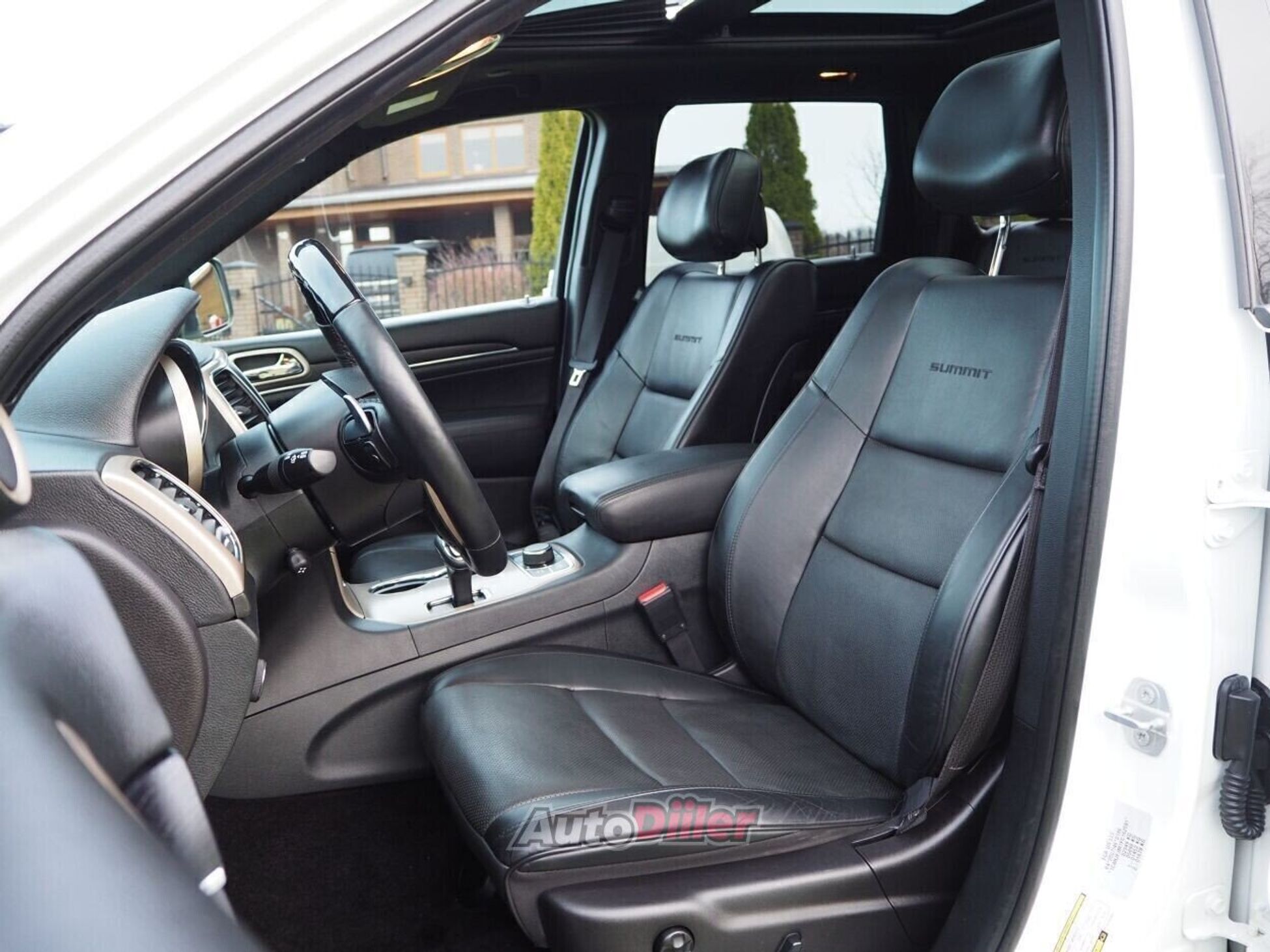 Jeep Grand Cherokee 2016, kuva 7/10