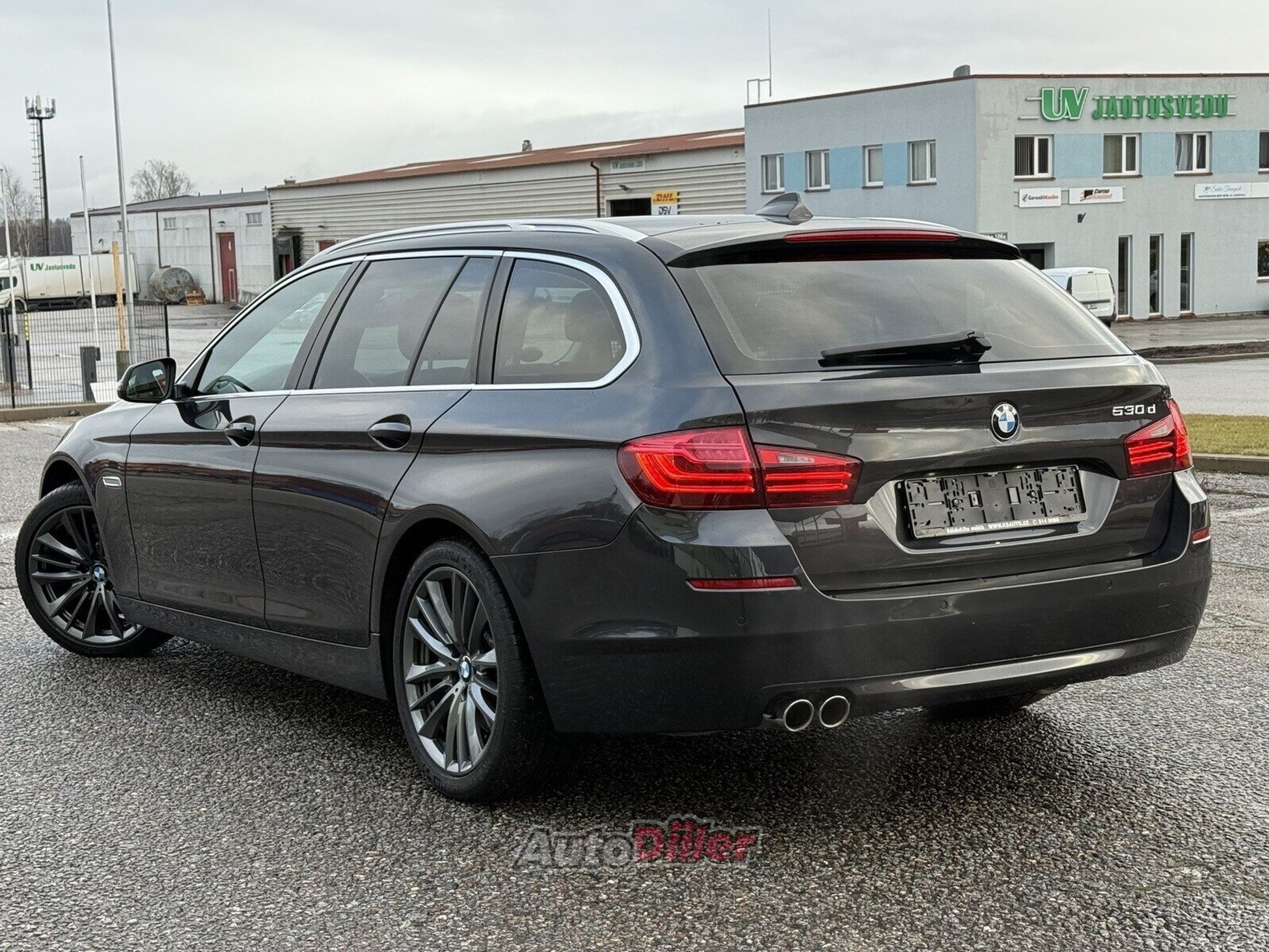 BMW 530 D Touring Sportpakett 3.0 190kW 2014, photo 2/10