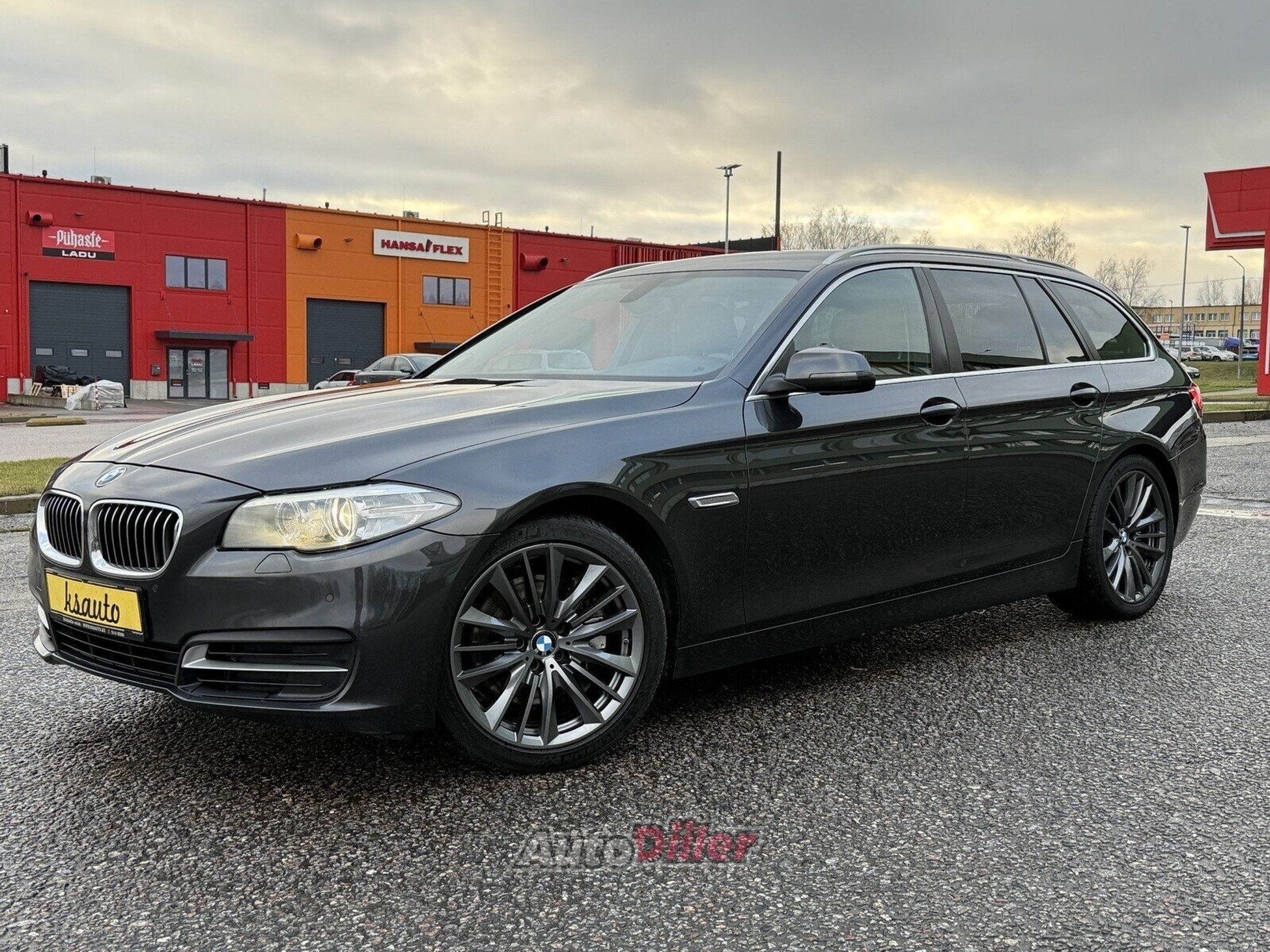 BMW 530 D Touring Sportpakett 3.0 190kW 2014, photo 3/10