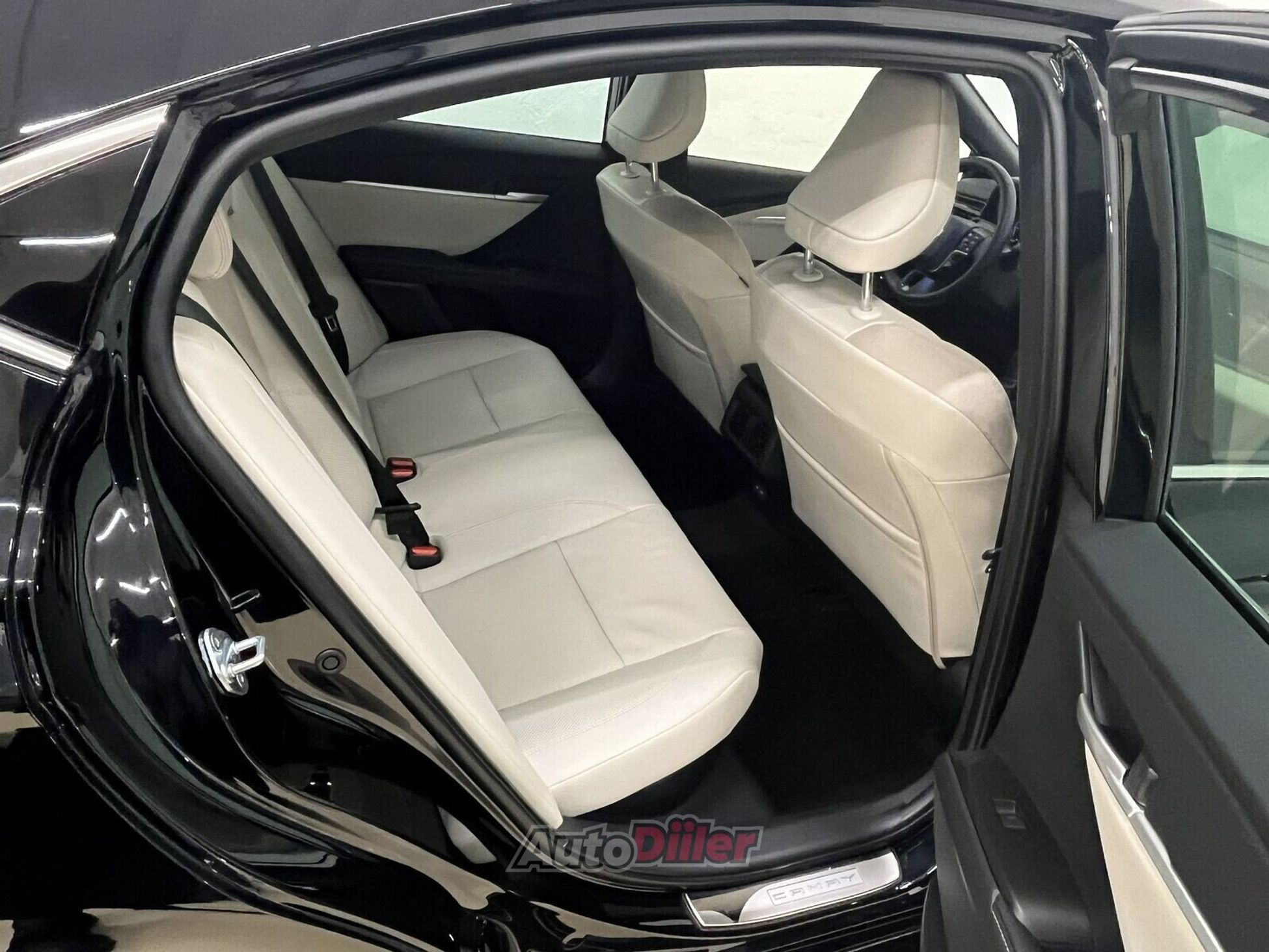 Toyota Camry Executive 2.5 137kW 2024, photo 6/10
