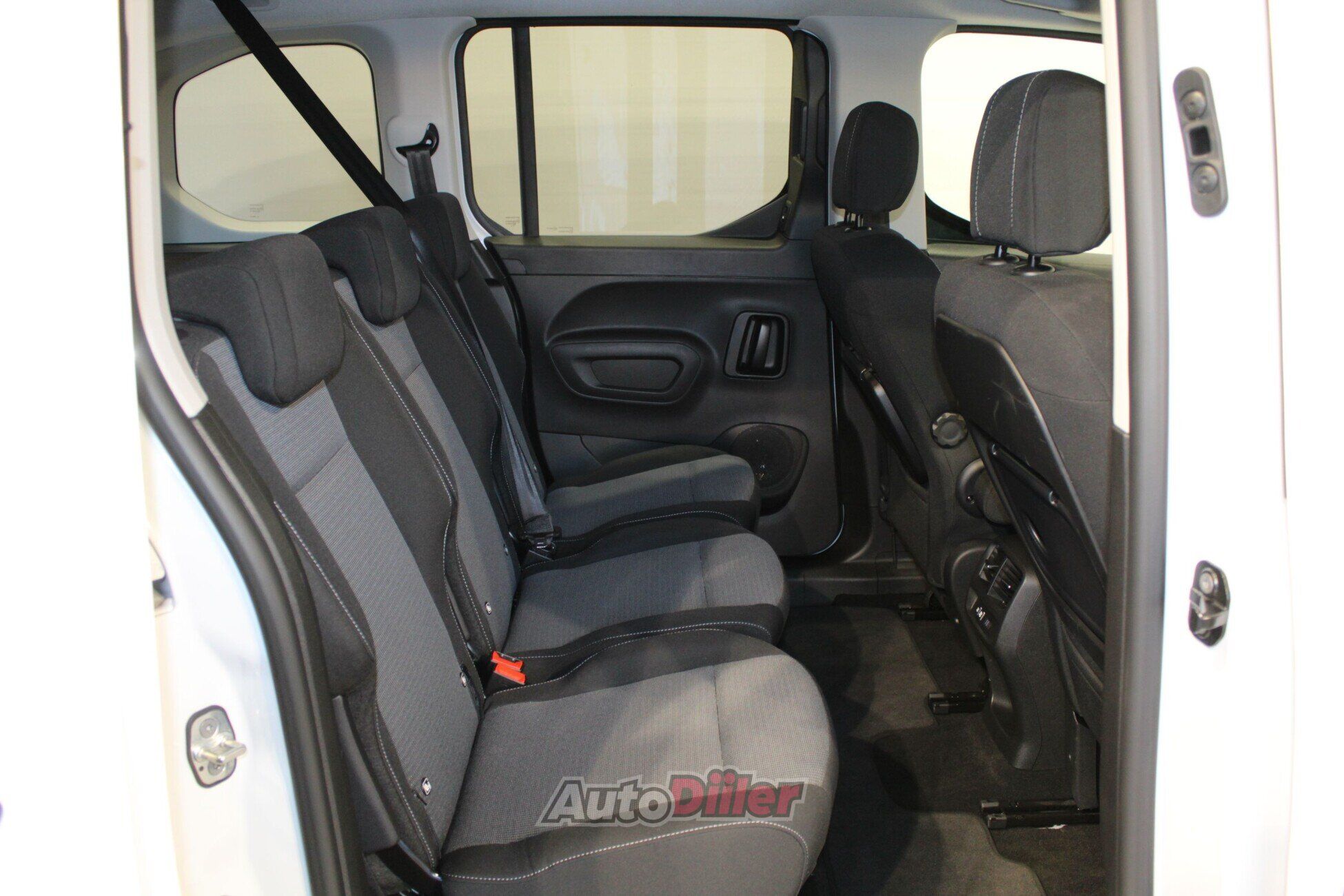 Toyota ProAce City 2025, photo 7/10