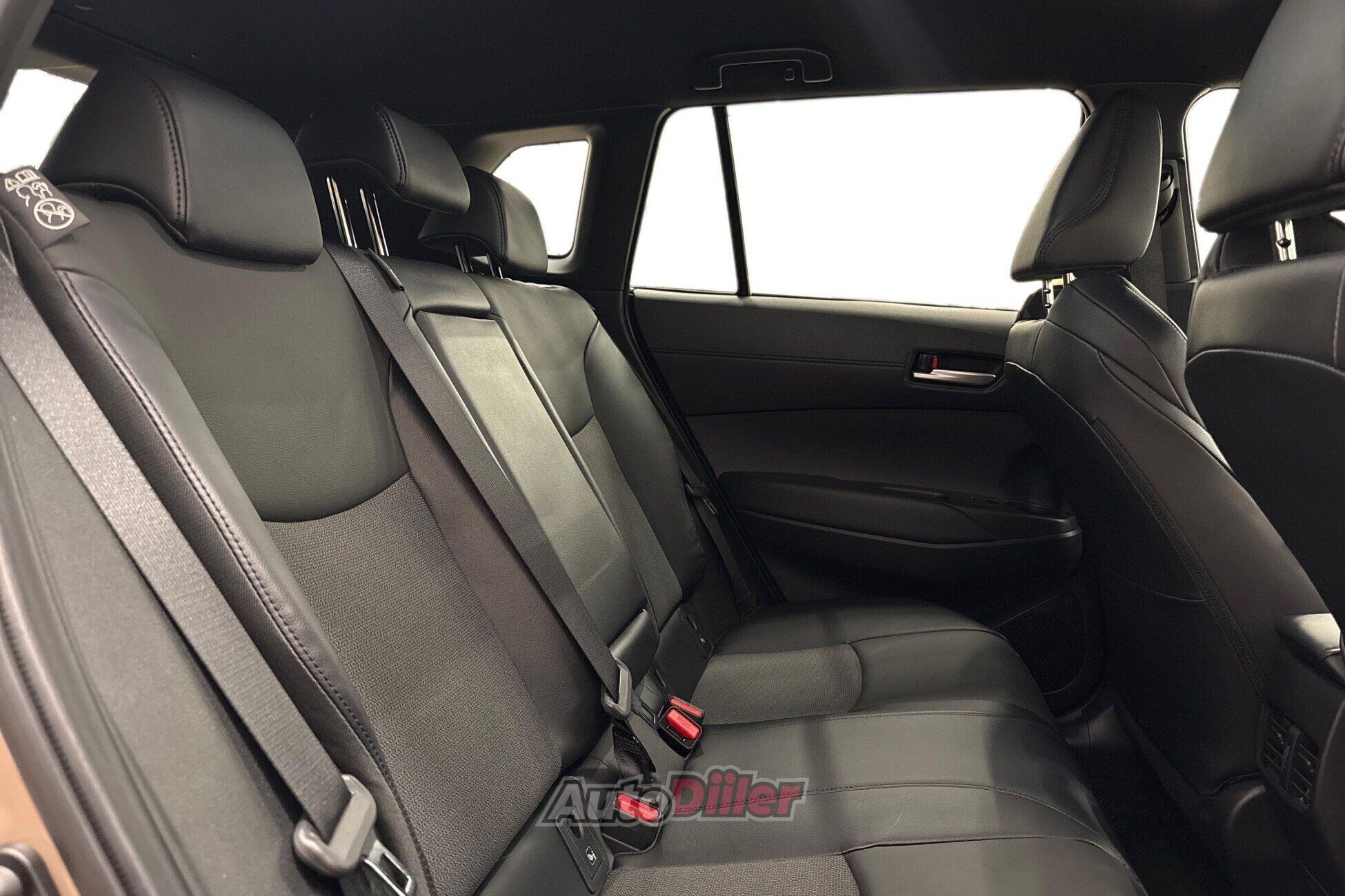 Toyota Corolla Cross 2025, kuva 7/10
