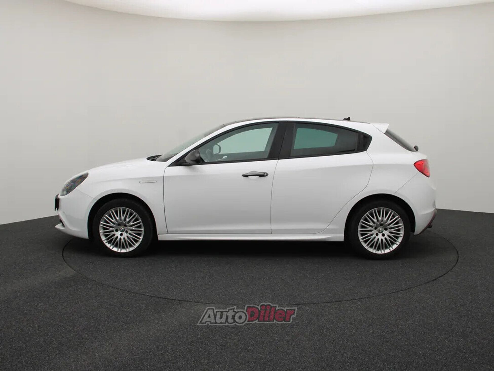 Alfa Romeo Giulietta 2018, photo 6/10