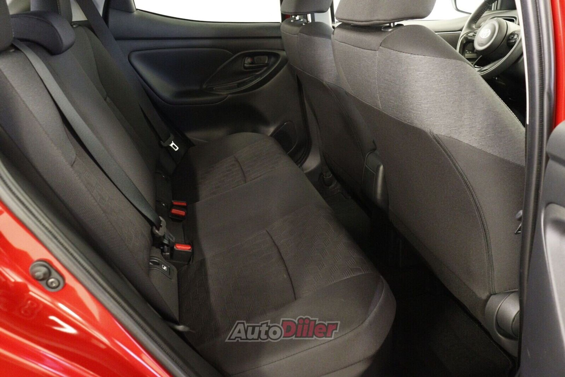 Toyota Yaris 2025, kuva 7/10