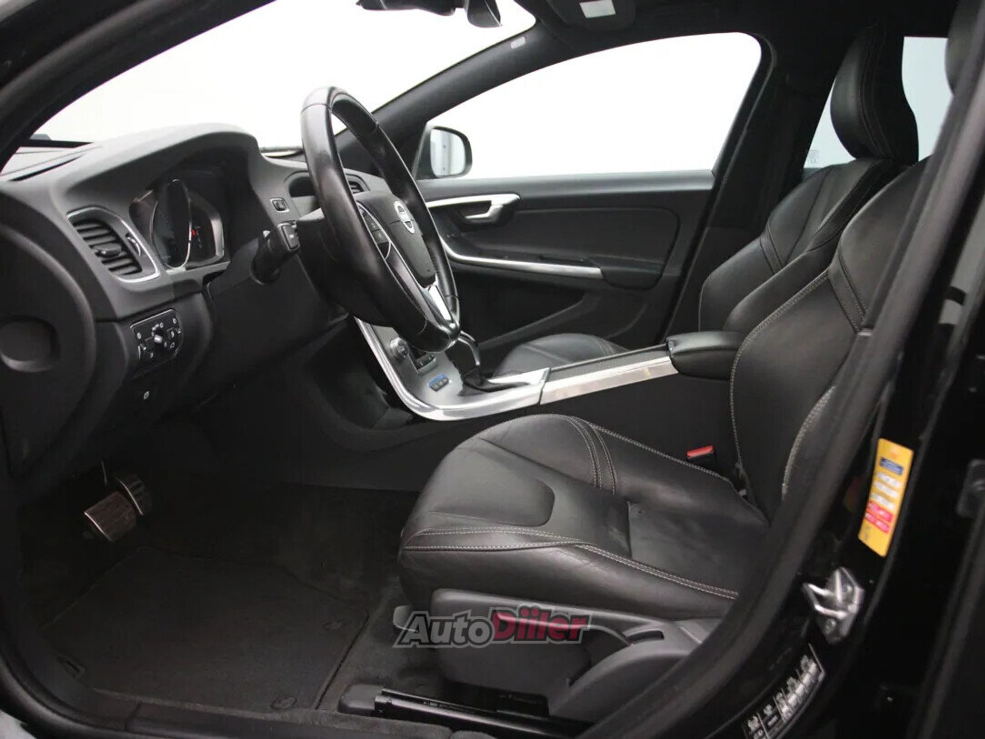 Volvo V60 Special Edition 2.4 206kW 2016, photo 4/10