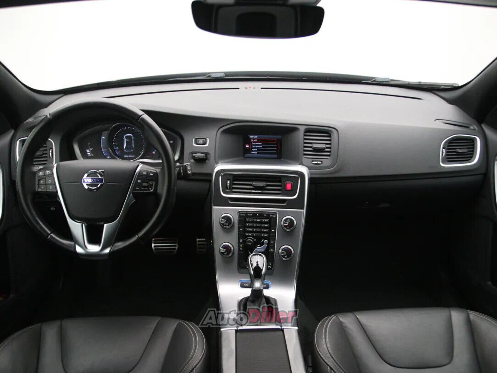 Volvo V60 Special Edition 2.4 206kW 2016, photo 2/10