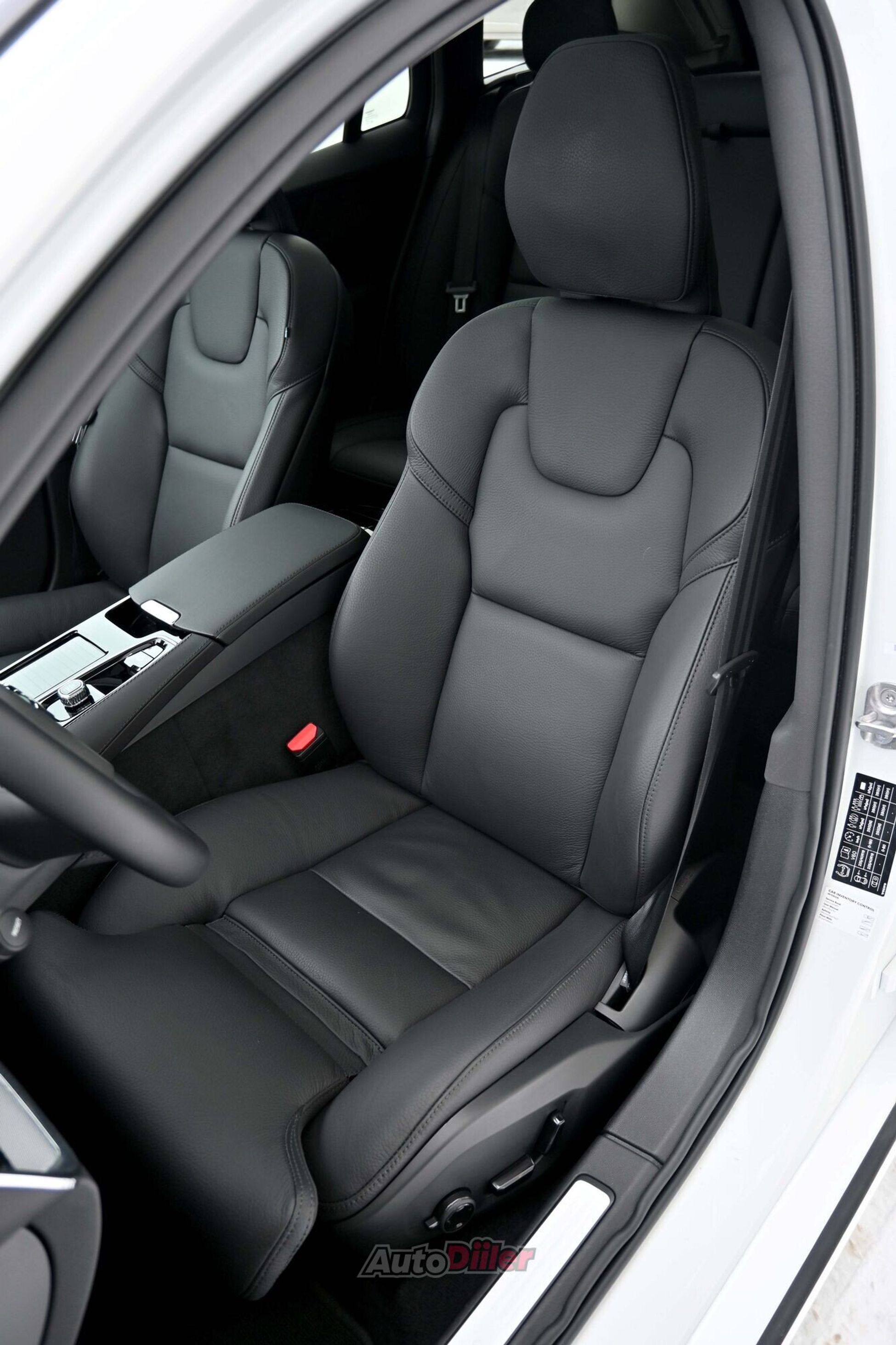 Volvo V60 2025, kuva 7/10
