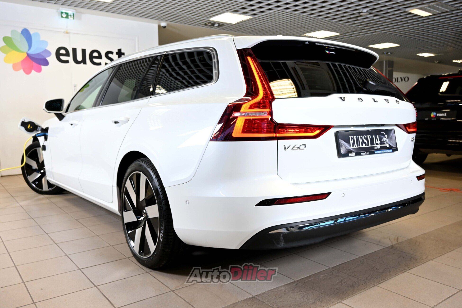 Volvo V60 2025, kuva 3/10