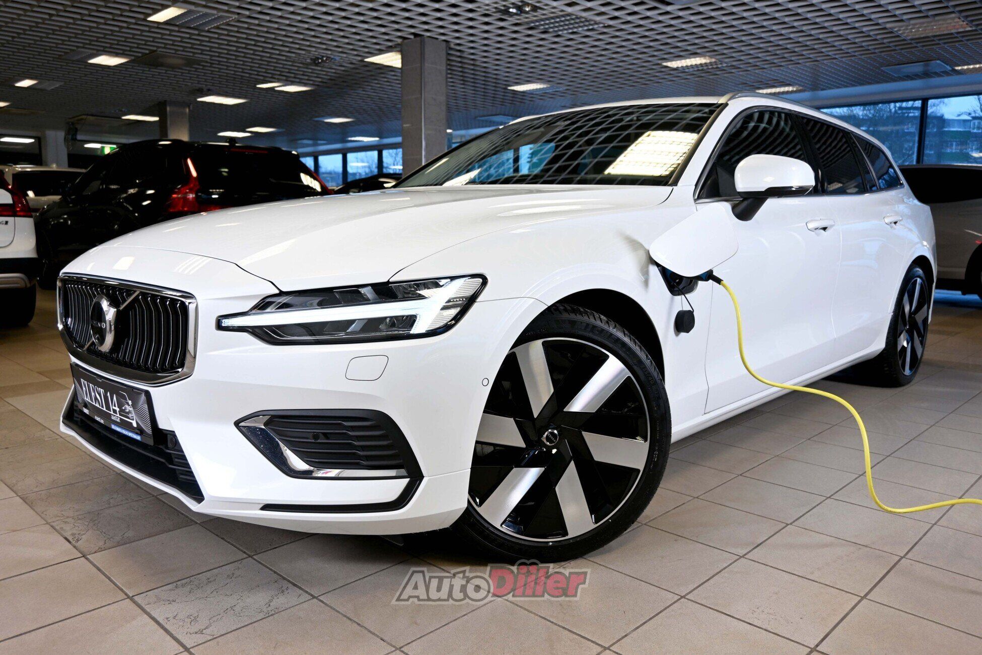Volvo V60 2025, kuva 4/10