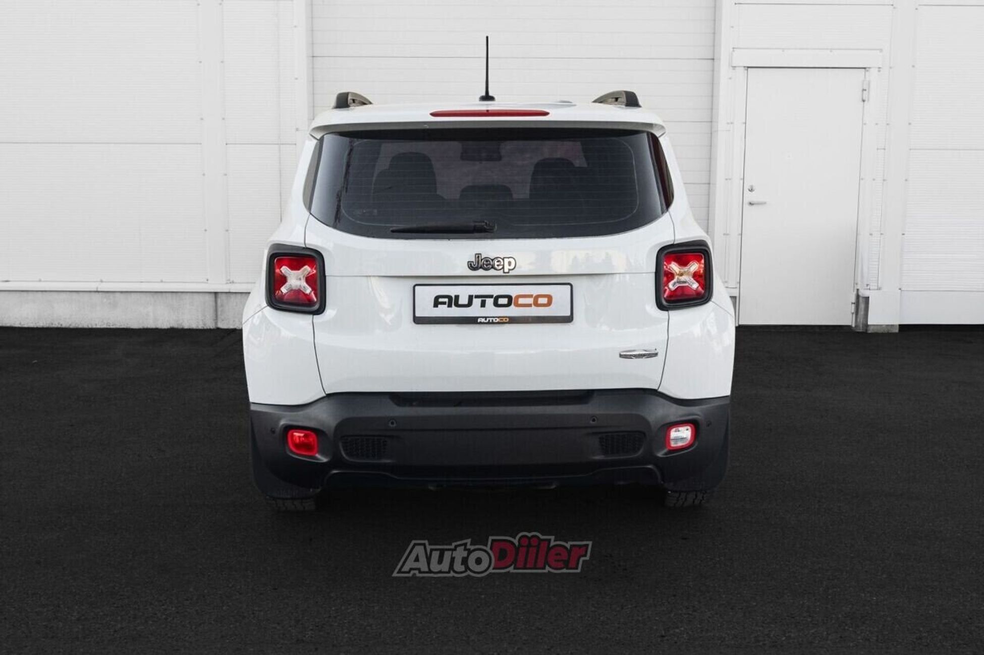 Jeep Renegade Longitude 1.4 103kW 2017, photo 7/10
