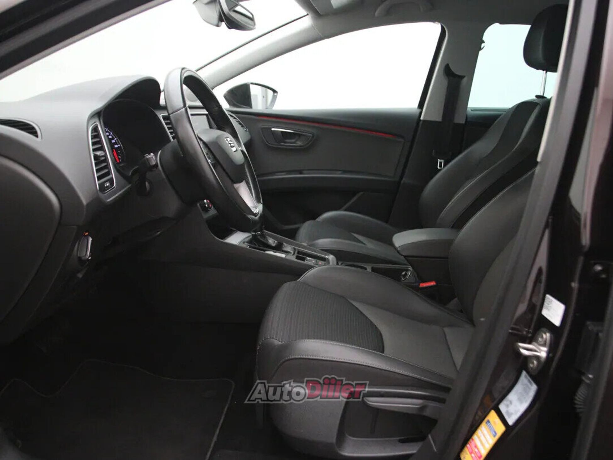 SEAT Leon 2019, kuva 4/10