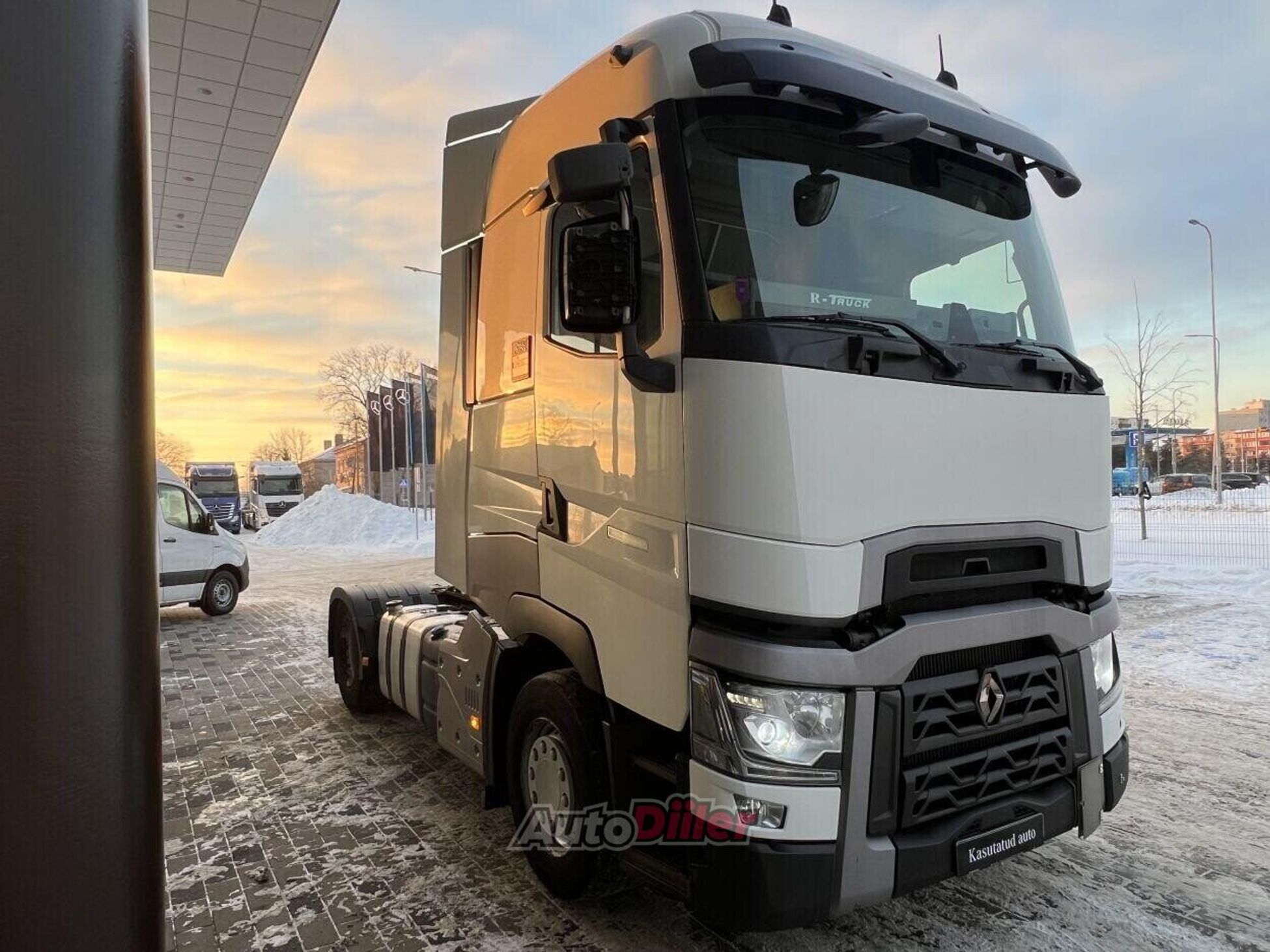 Renault T 480 High High 12.8 360kW 2017, kuva 3/10