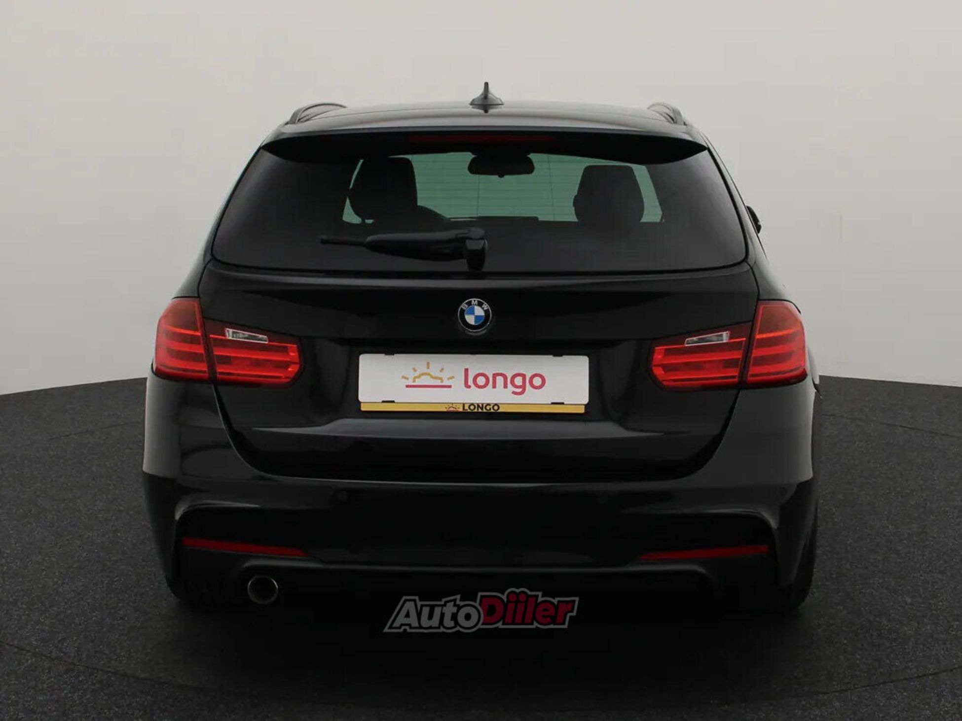 BMW 320 High Executive 2.0 135kW 2015, photo 5/10