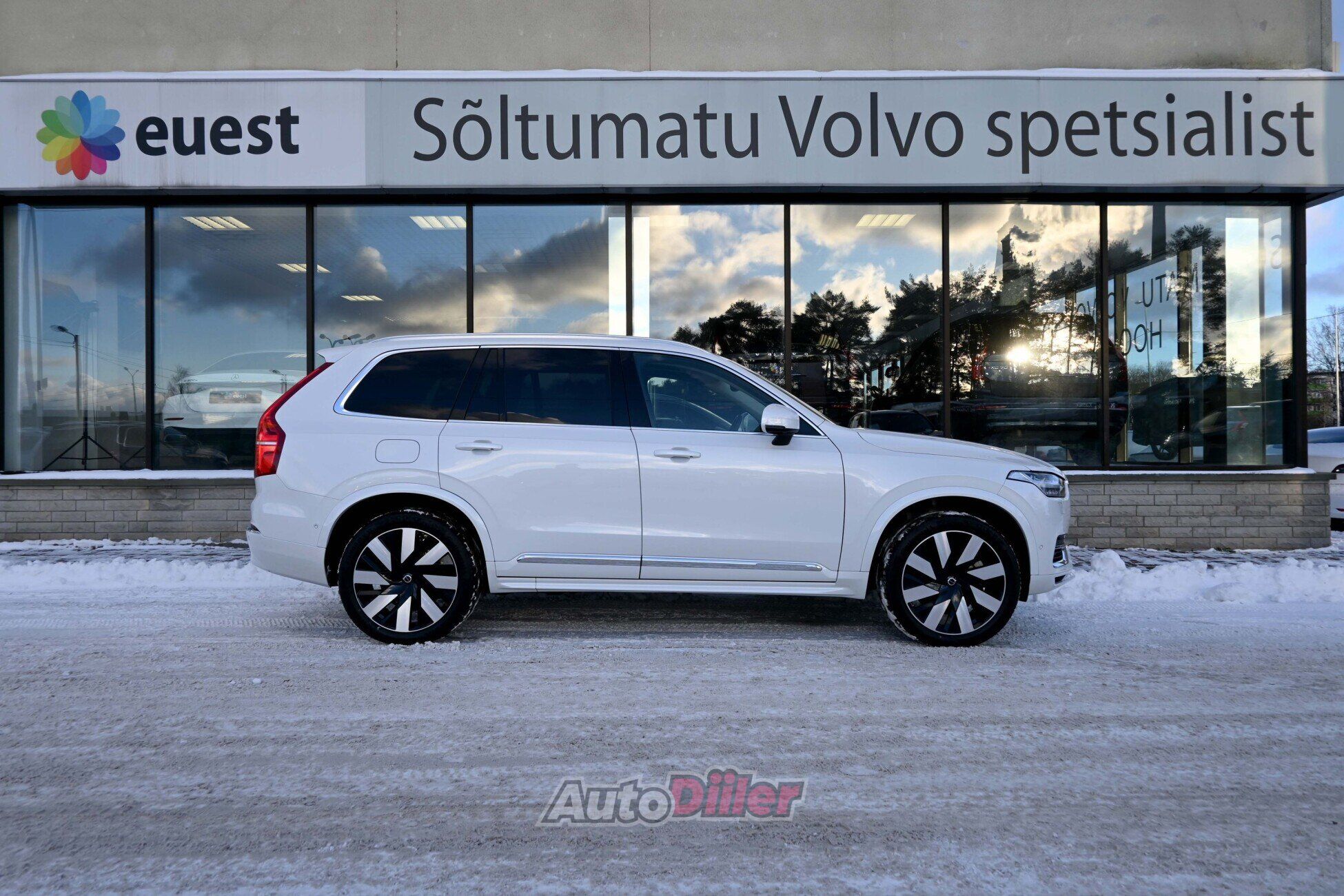 Volvo XC90 2024, photo 7/10